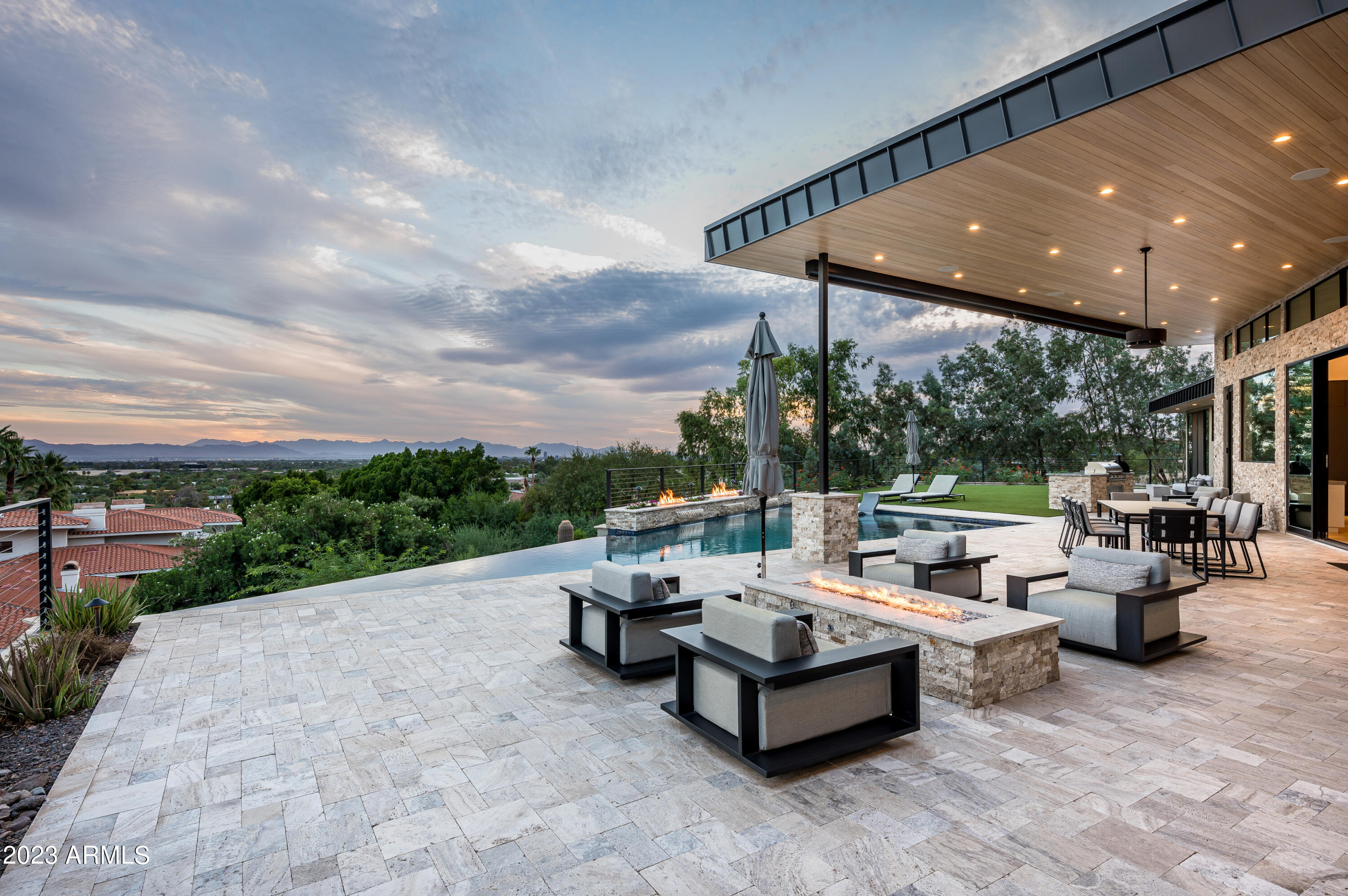 CAMELBACK FOOTHILLS 2 - Residential