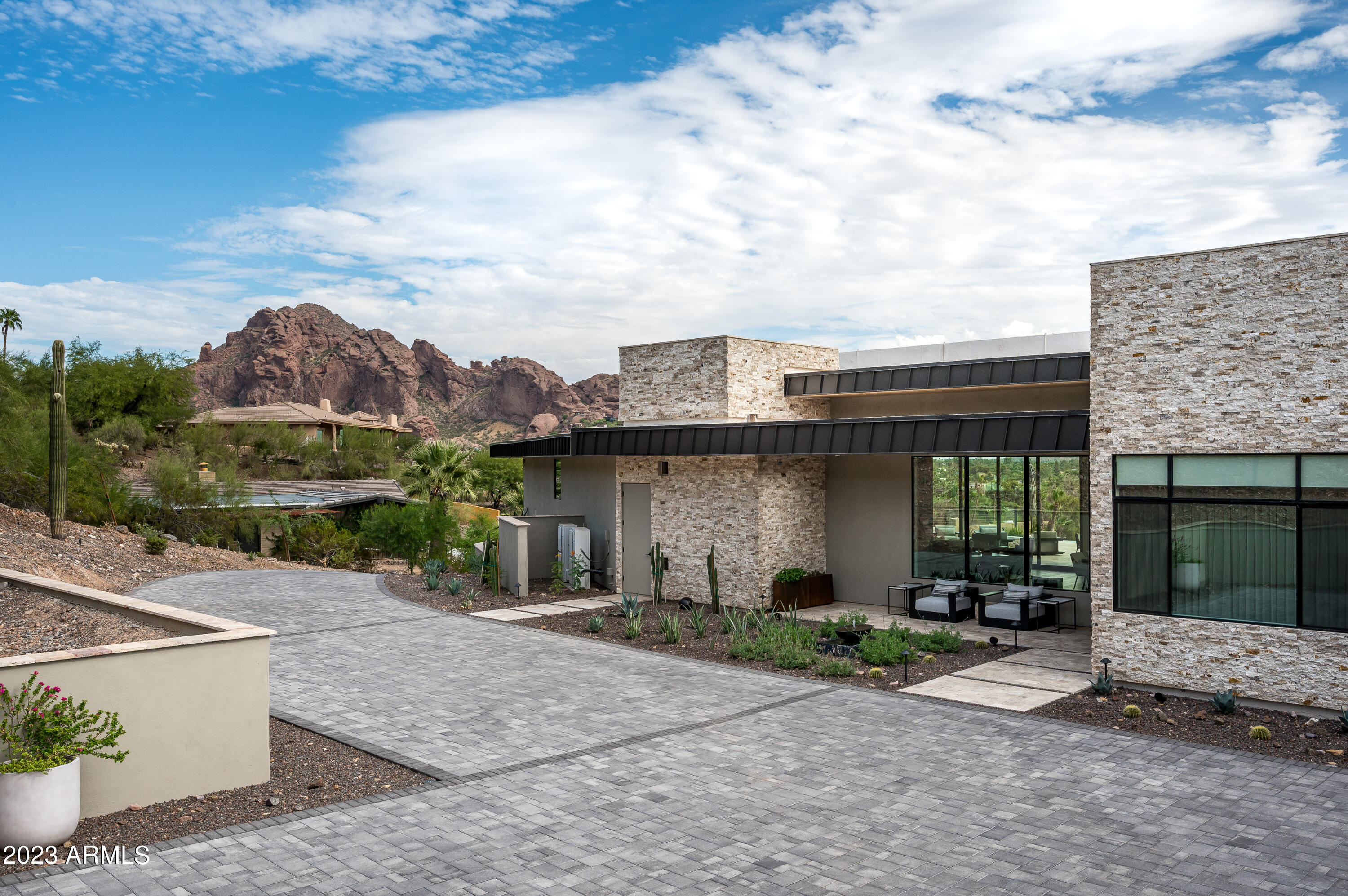 CAMELBACK FOOTHILLS 2 - Residential