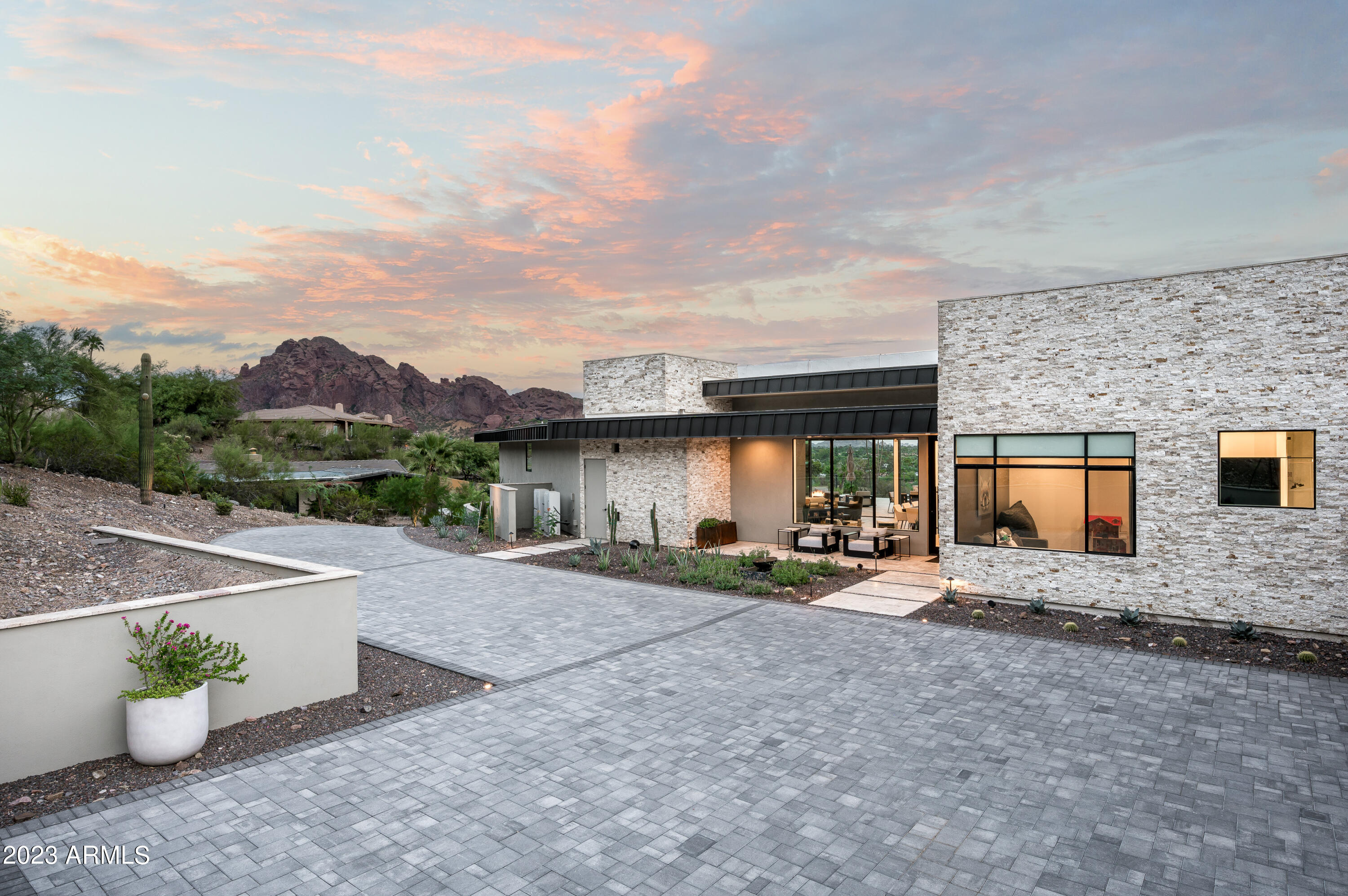 CAMELBACK FOOTHILLS 2 - Residential