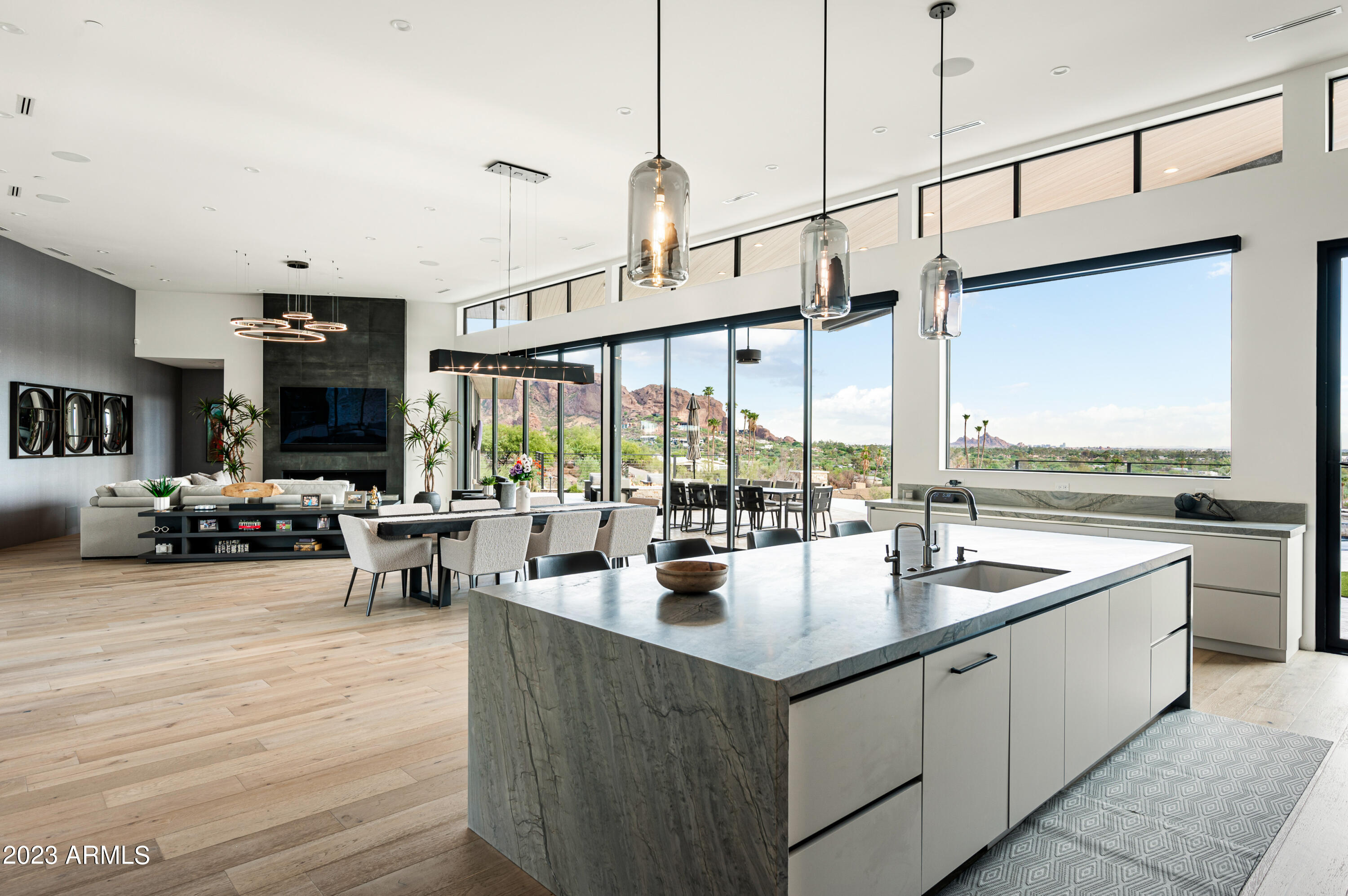 CAMELBACK FOOTHILLS 2 - Residential
