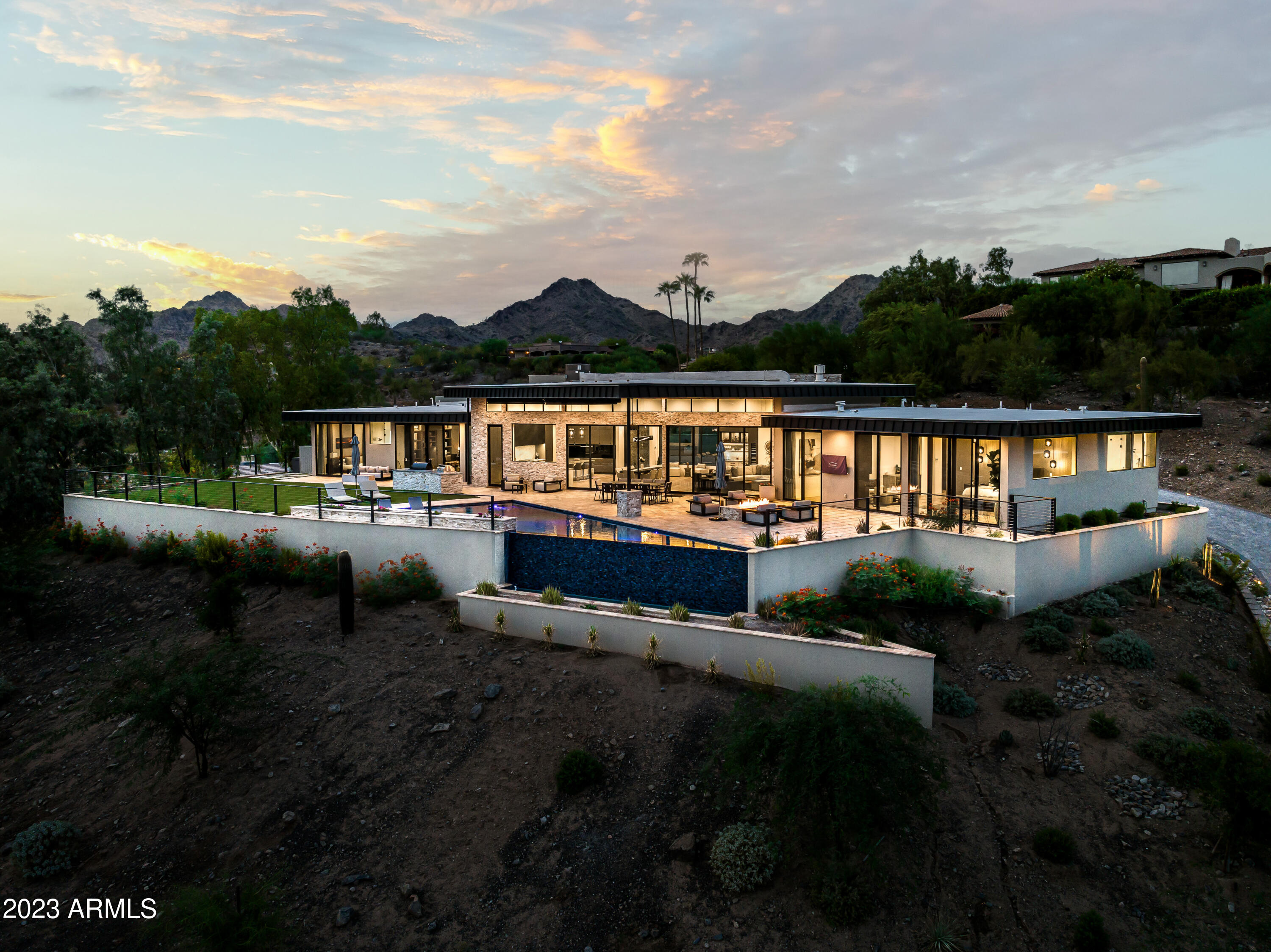 CAMELBACK FOOTHILLS 2 - Residential