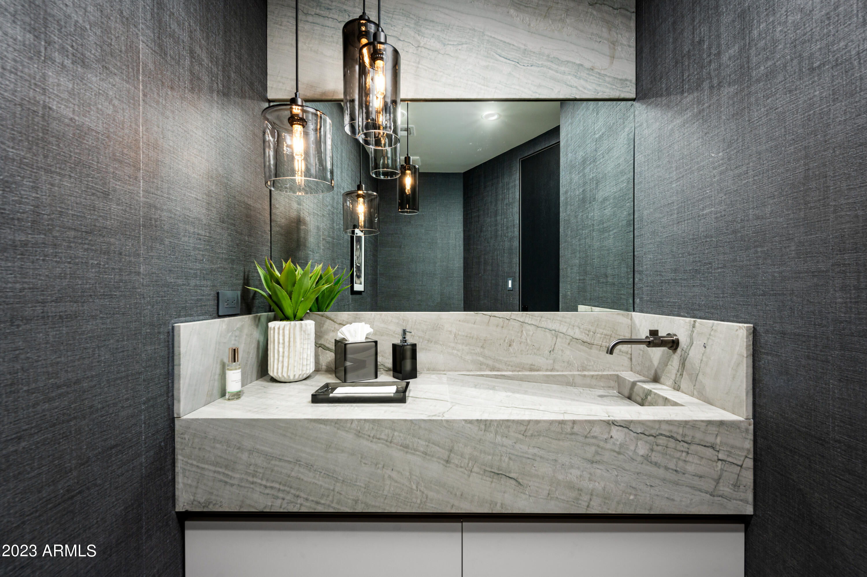 CAMELBACK FOOTHILLS 2 - Residential
