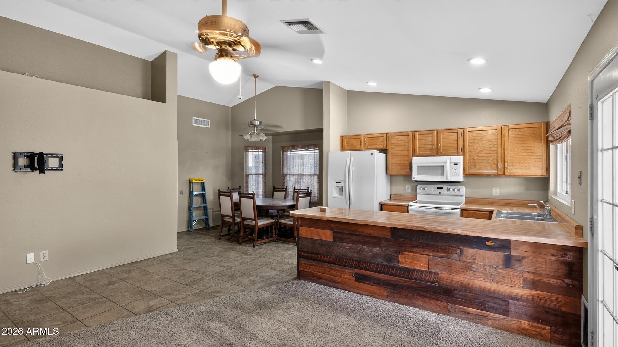 TWELVE OAKS 4 LOT 601-844 TR A-E - Residential