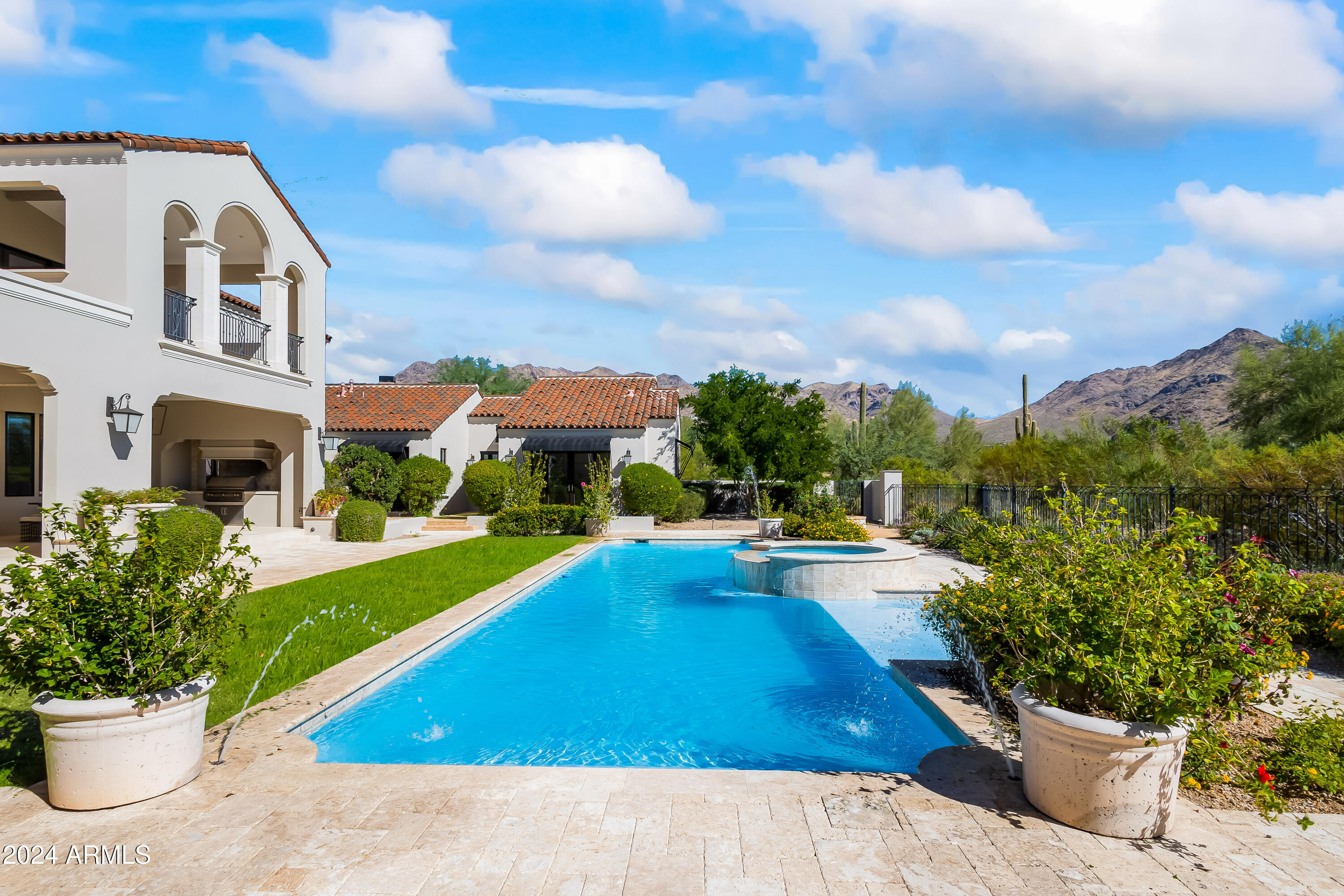 SILVERLEAF - Residential