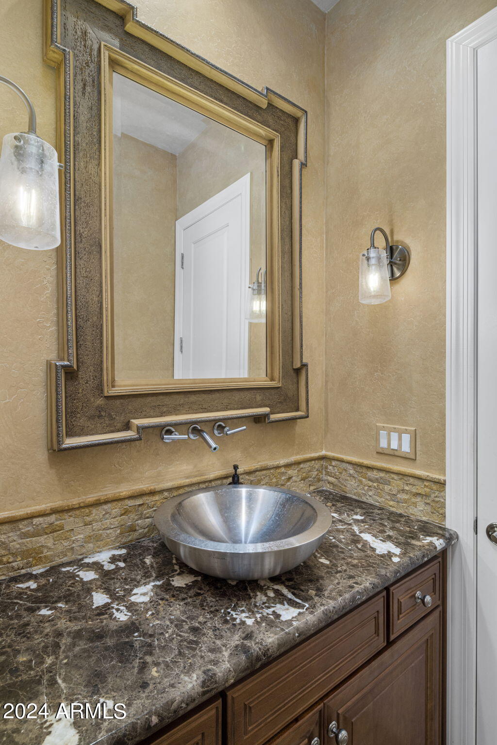 SAGUARO ESTATES - Residential