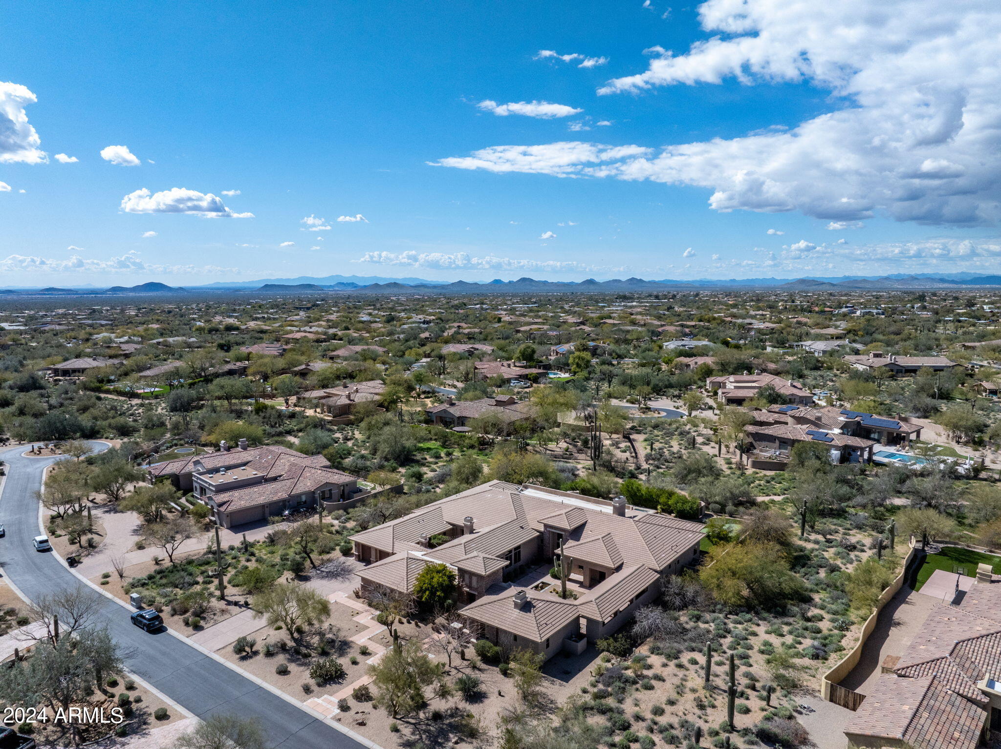 SAGUARO ESTATES - Residential