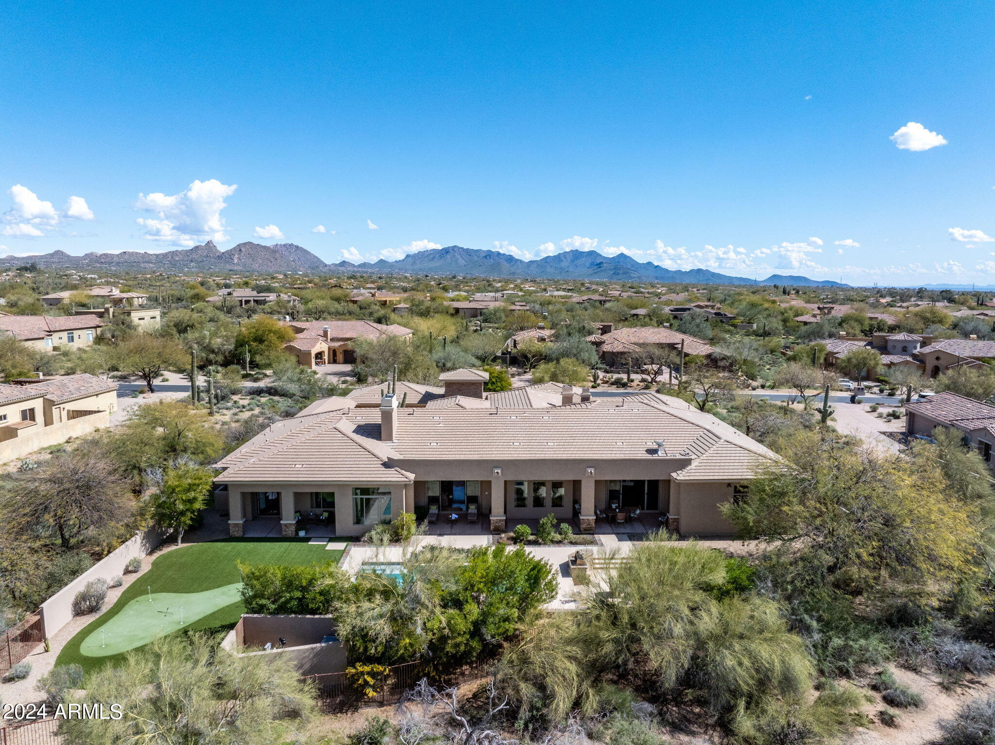 SAGUARO ESTATES - Residential