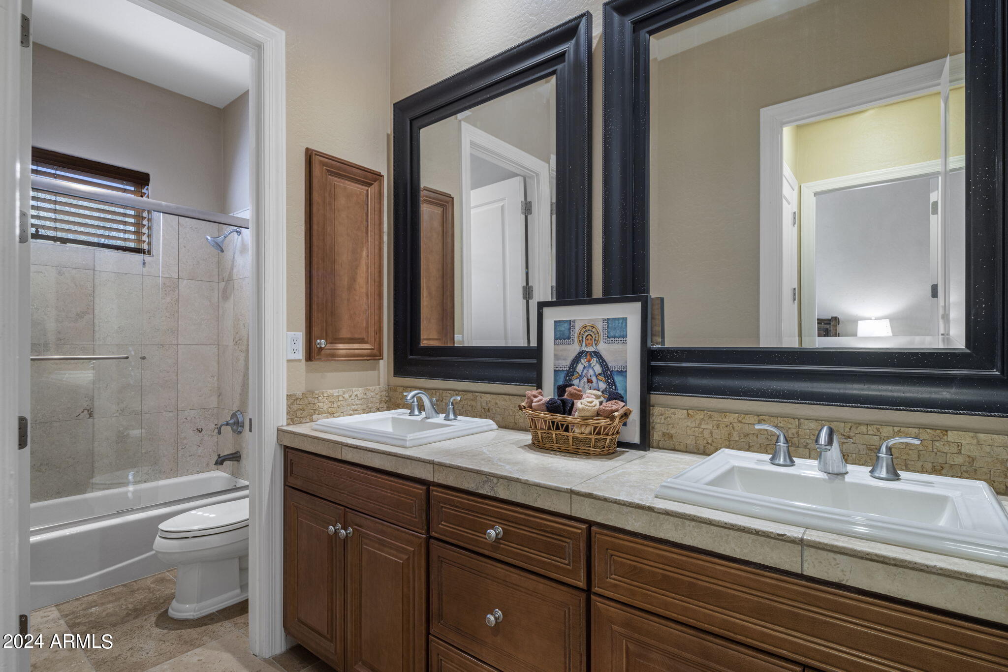 SAGUARO ESTATES - Residential