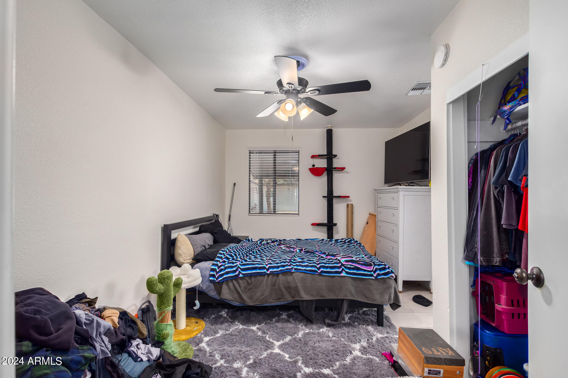 WESTERN VILLA - Residential Income
