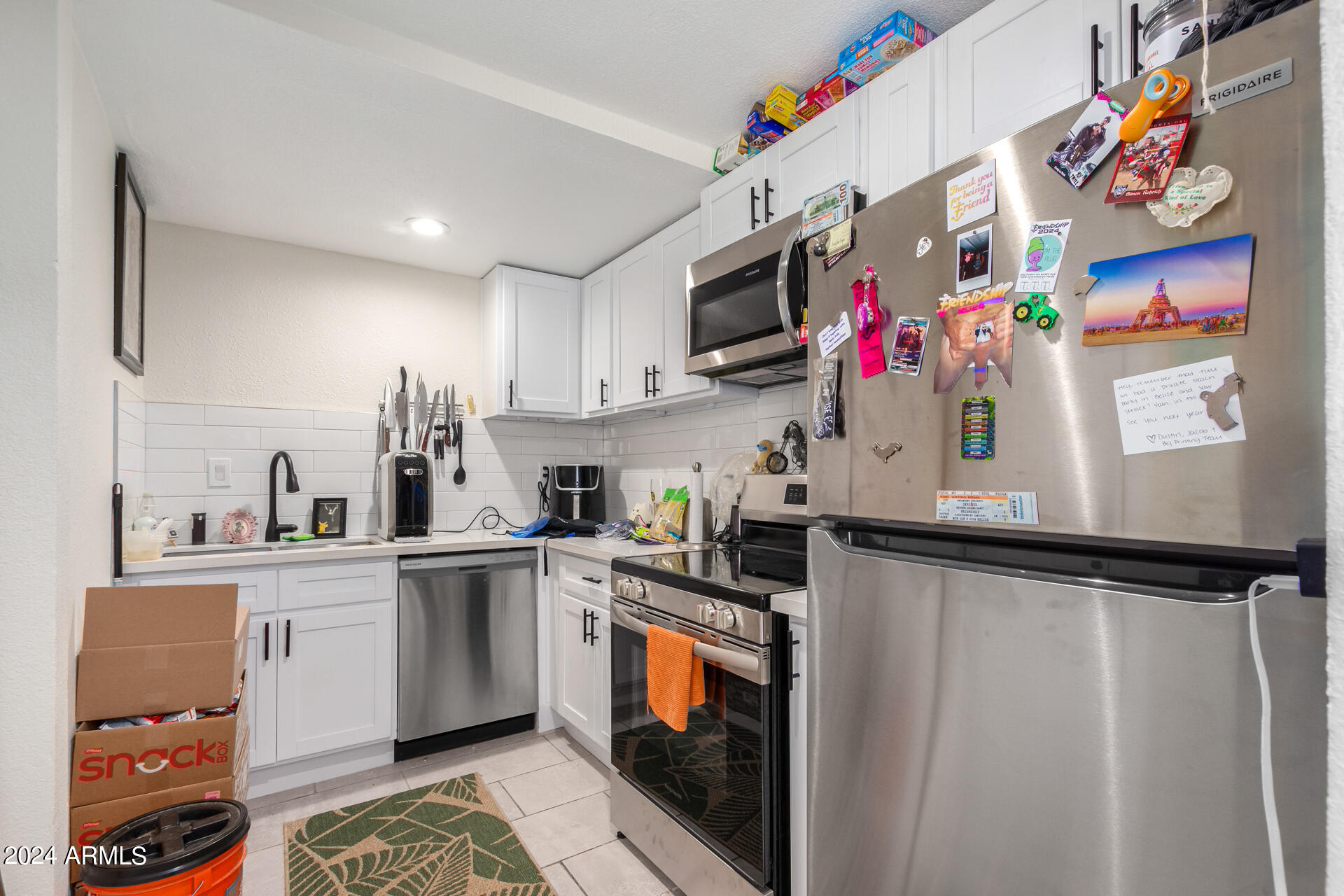 WESTERN VILLA - Residential Income