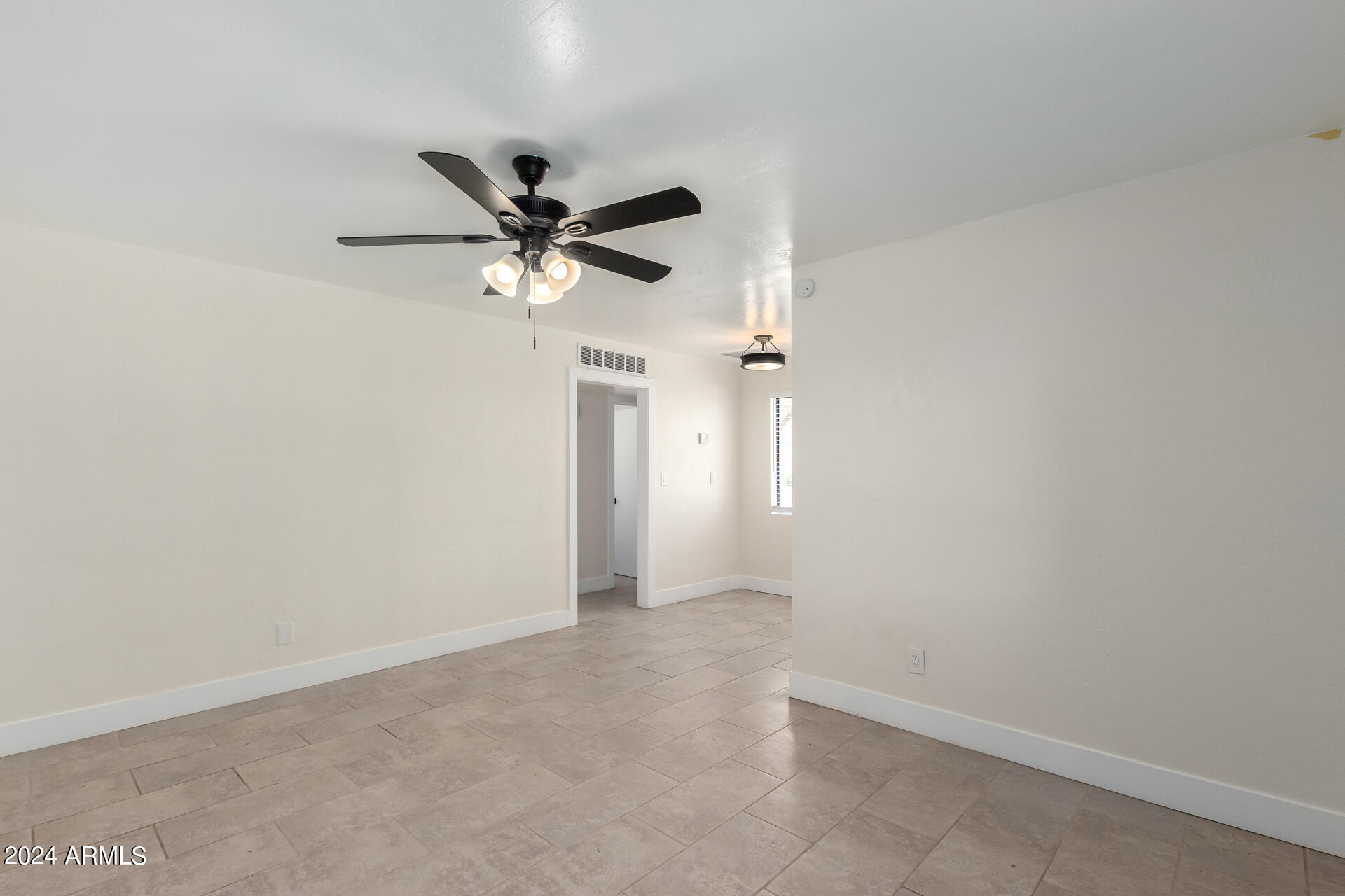 WESTERN VILLA - Residential Income