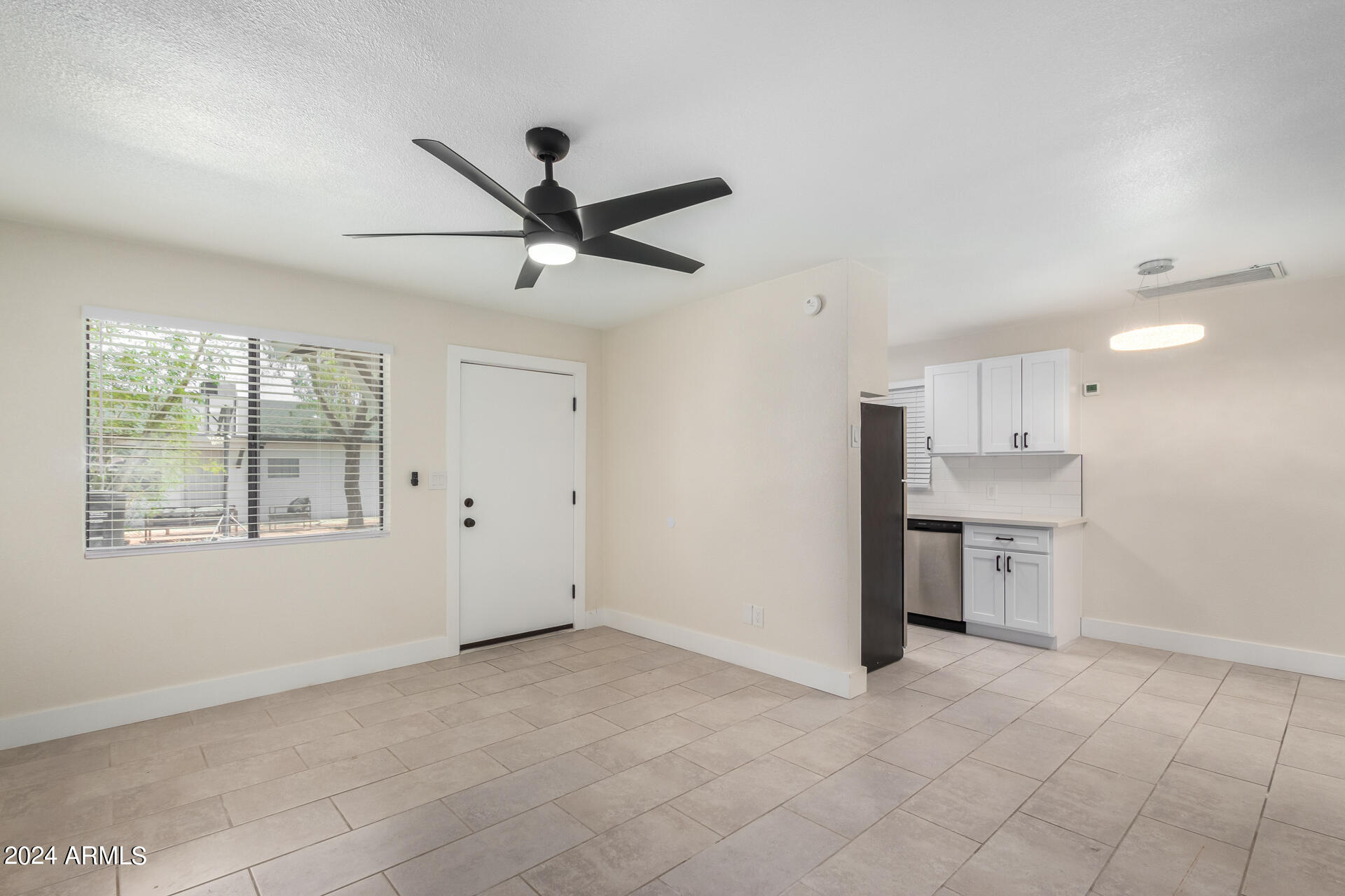 WESTERN VILLA - Residential Income
