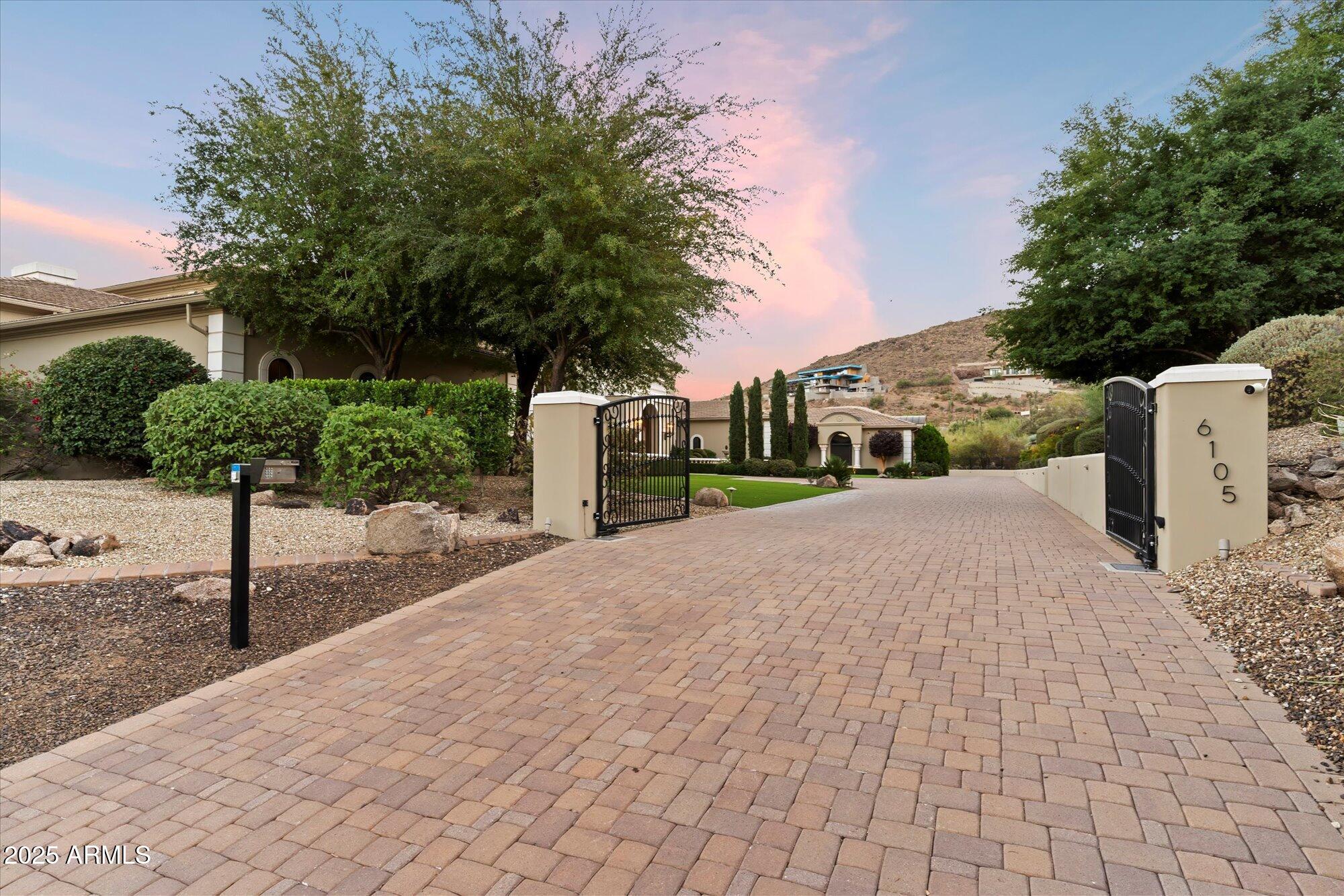 Rolling Hills - Residential