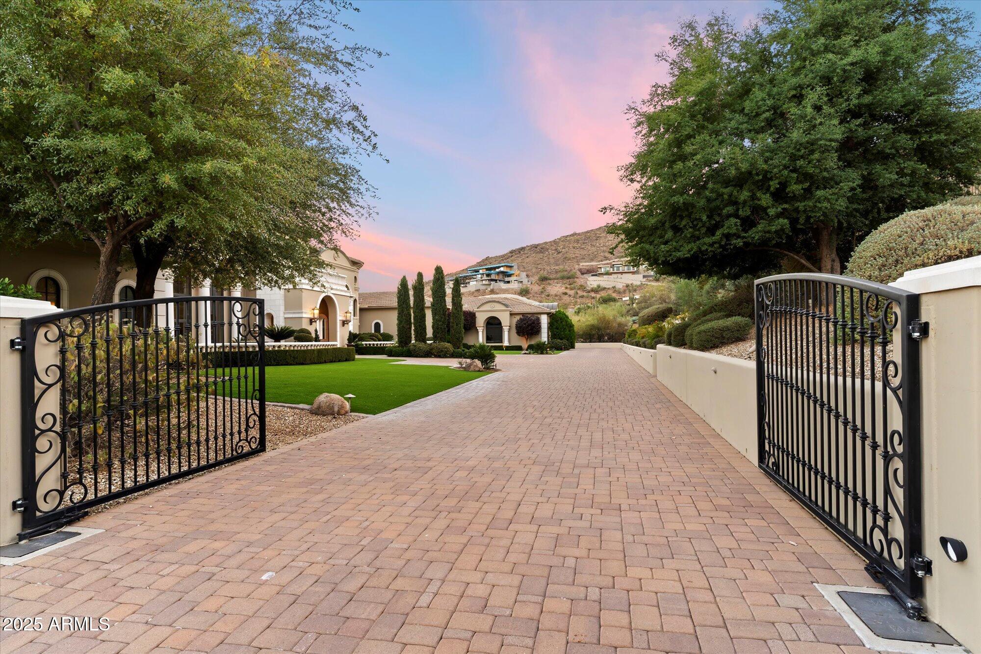 Rolling Hills - Residential