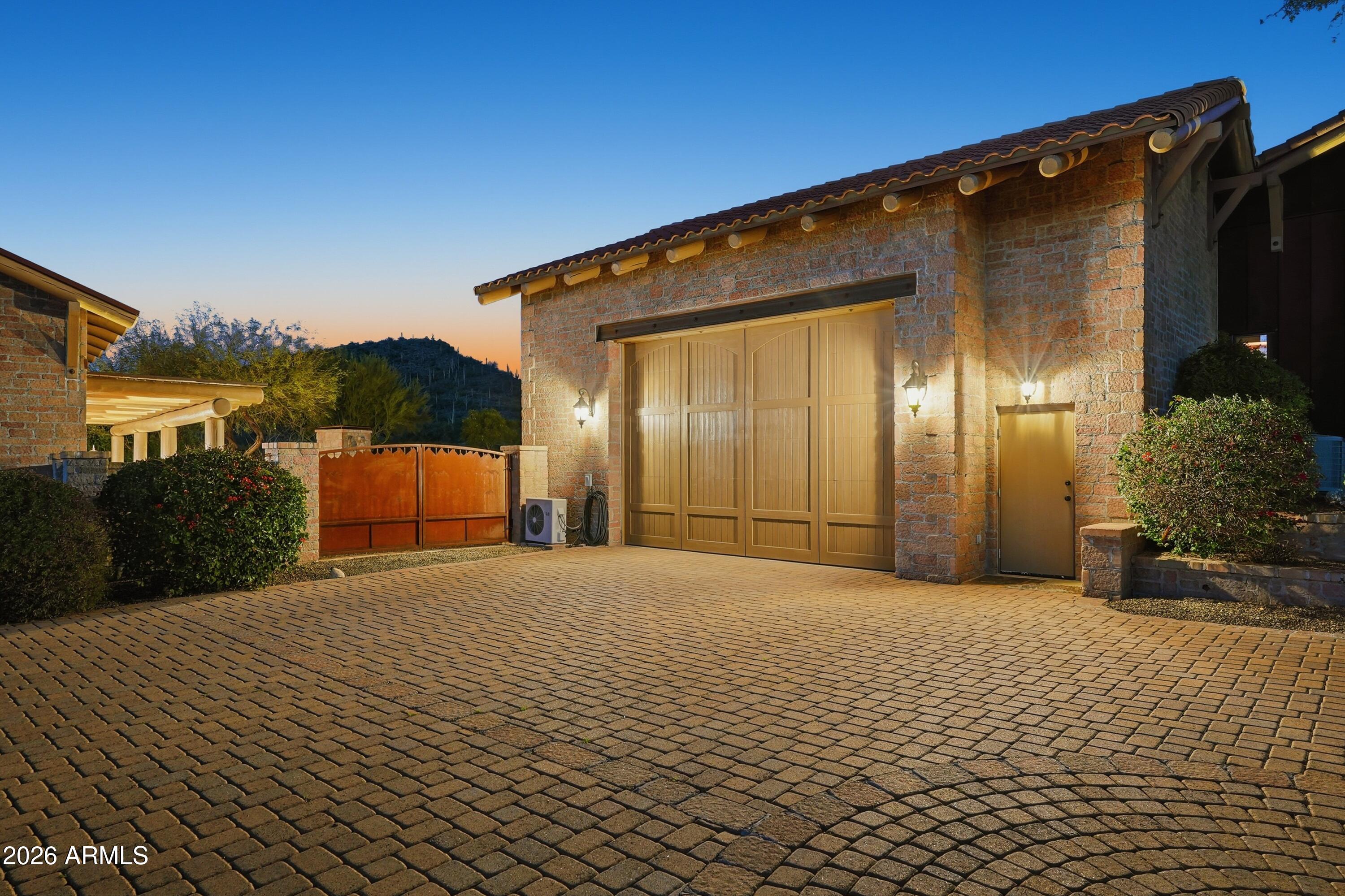 No HOA - Residential