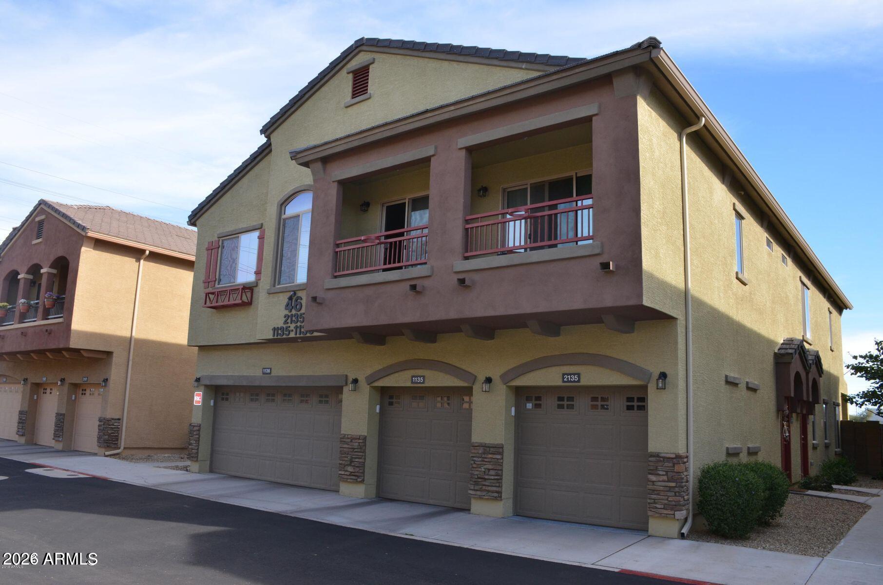 This beautiful 2 Bedroom, 2 Bath condo with one car garage is available to rent . Condo features Great room with 10 foot ceilings, Balcony, Walk in closet, Large kitchen with Stainless steel appliances, Ceiling fans. Easy access to freeway and located near lots of Shopping and Restaurants.
Currently unit is occupied by tenant (until July 31st) and showings can be done only on Thursdays and Friday's with 24 - 48 hr notice.