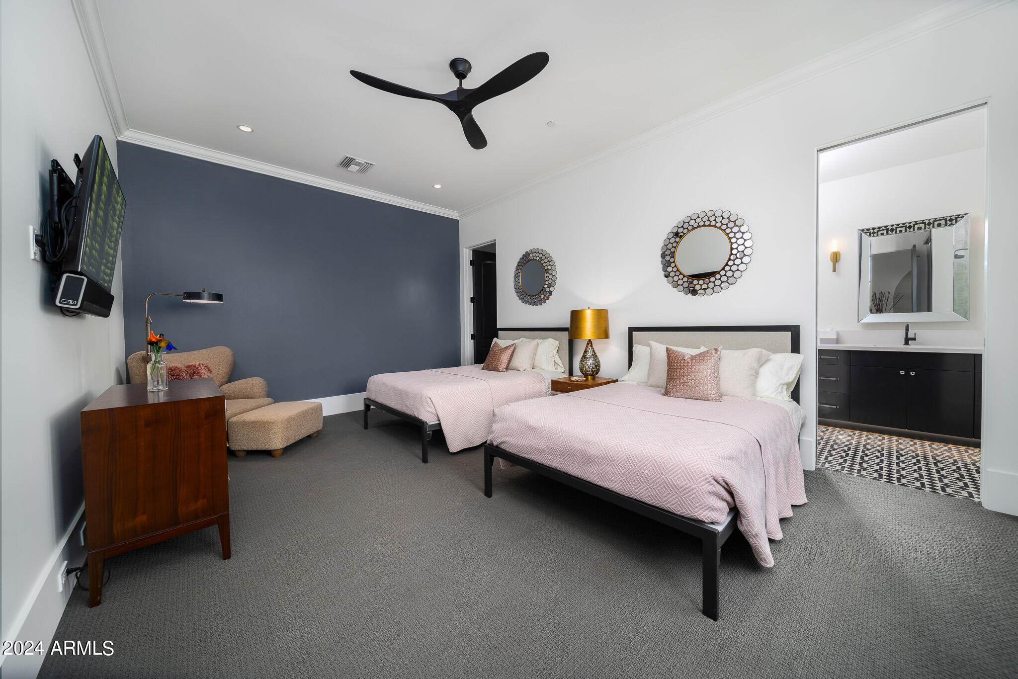 DOUBLETREE RANCHOS 2 - Residential