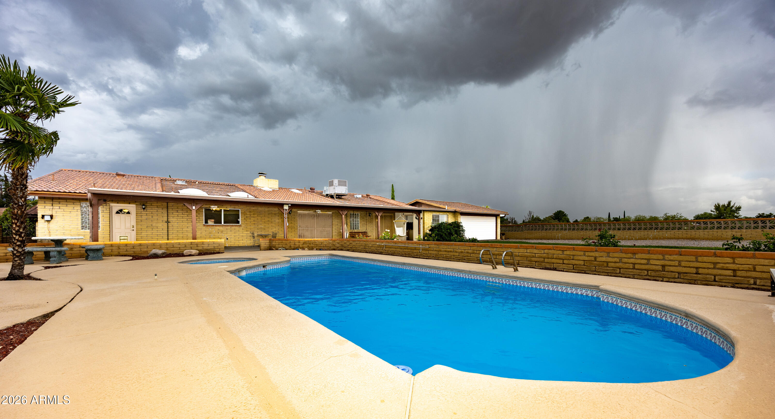 TOWN & COUNTRY ESTATES 6 - Residential