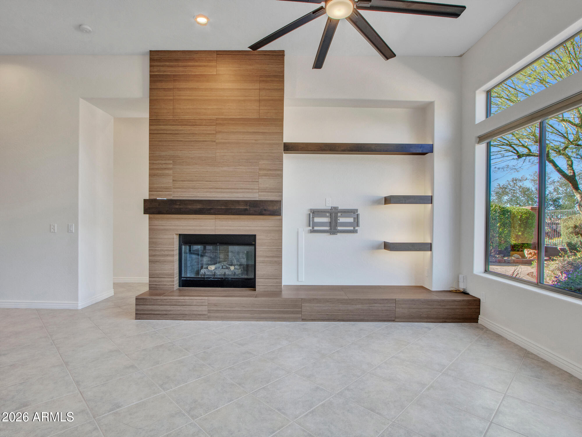 ANTHEM COUNTRY CLUB - Residential