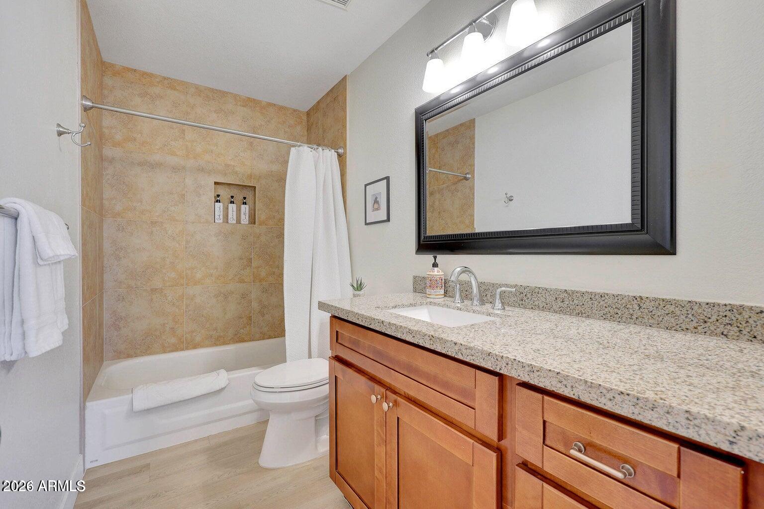 GARDEN LAKES - Residential