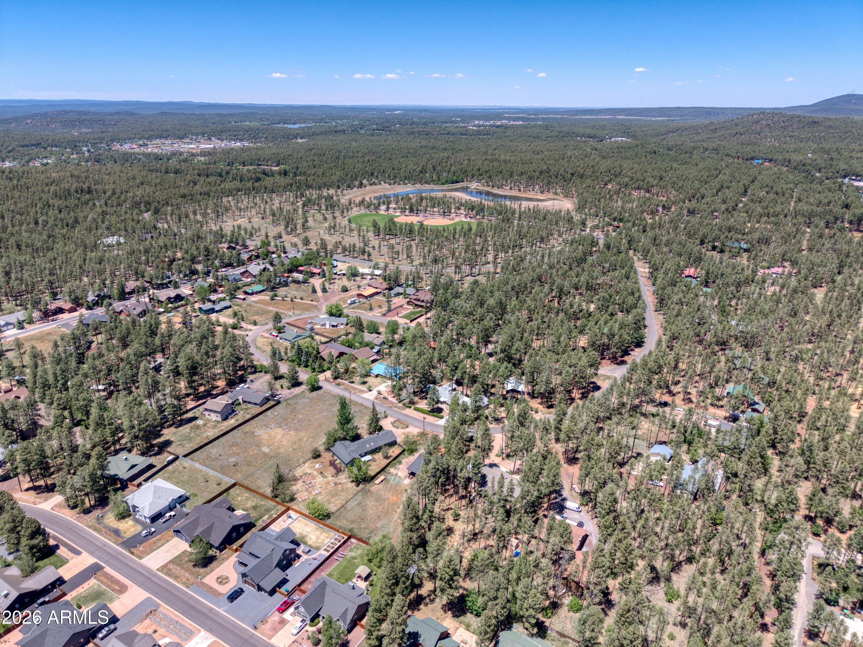 PINETOP ESTATES LOT 12 - Residential