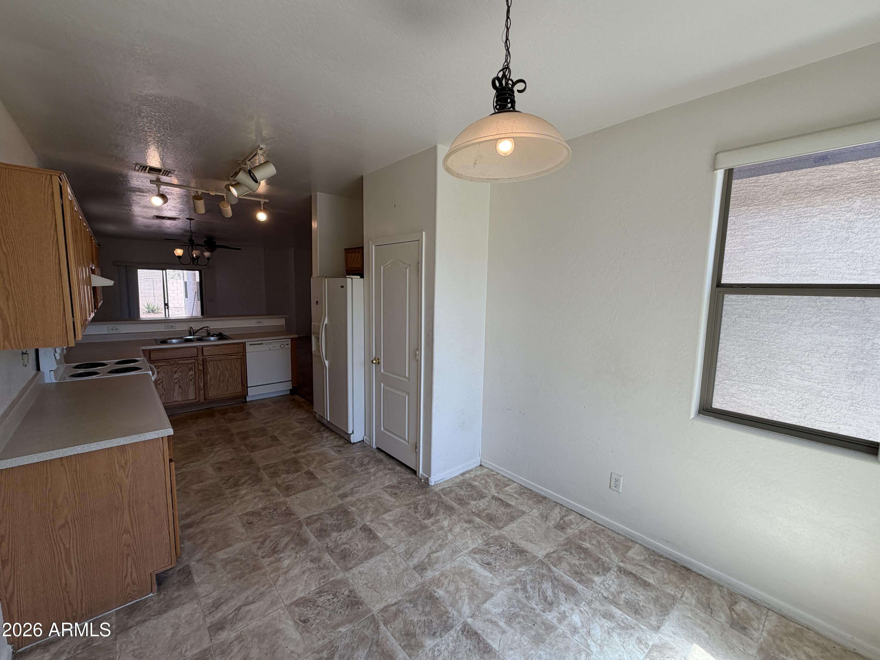 TRAILS AT AMBER RIDGE - Residential Lease