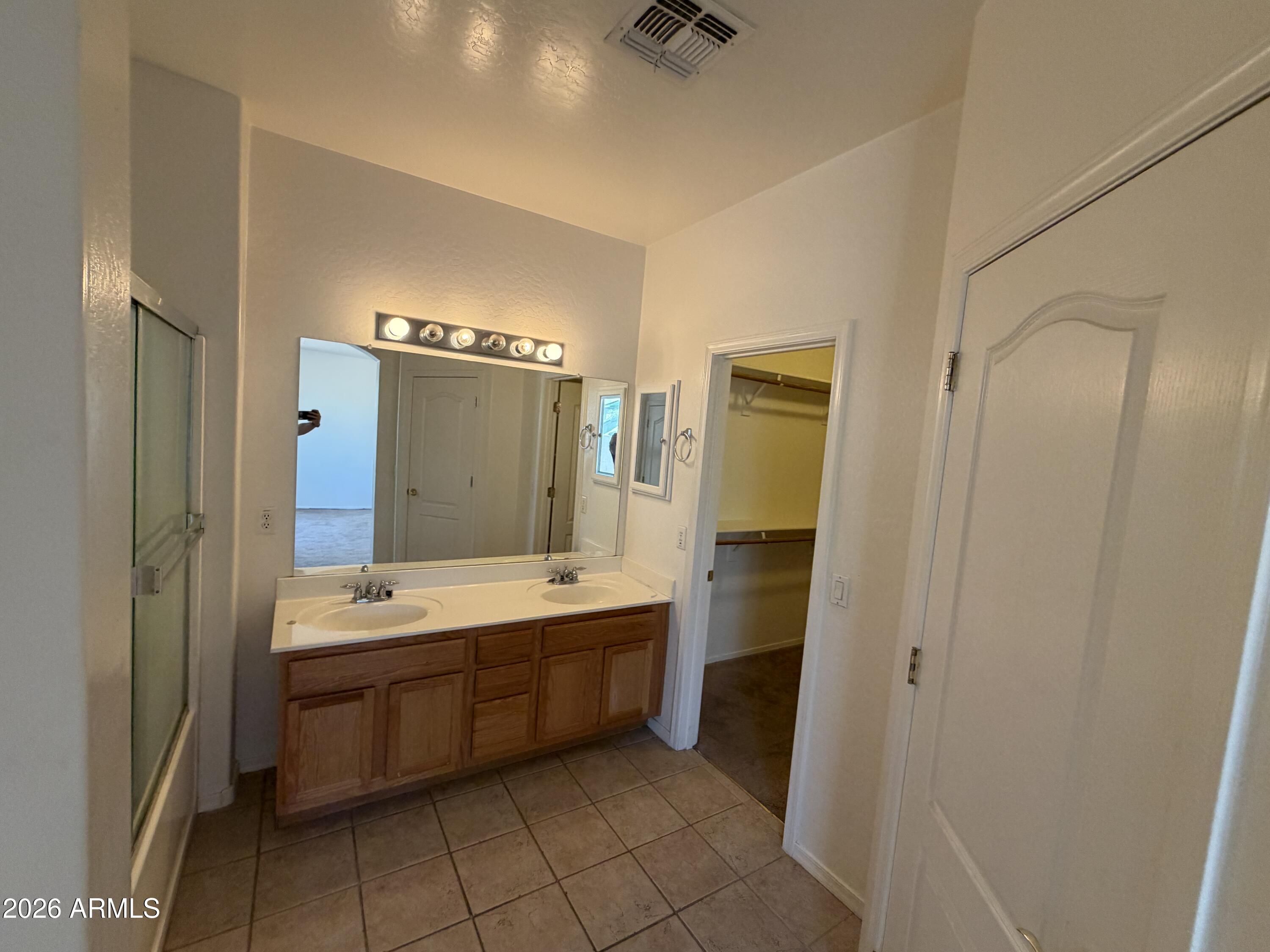 TRAILS AT AMBER RIDGE - Residential Lease
