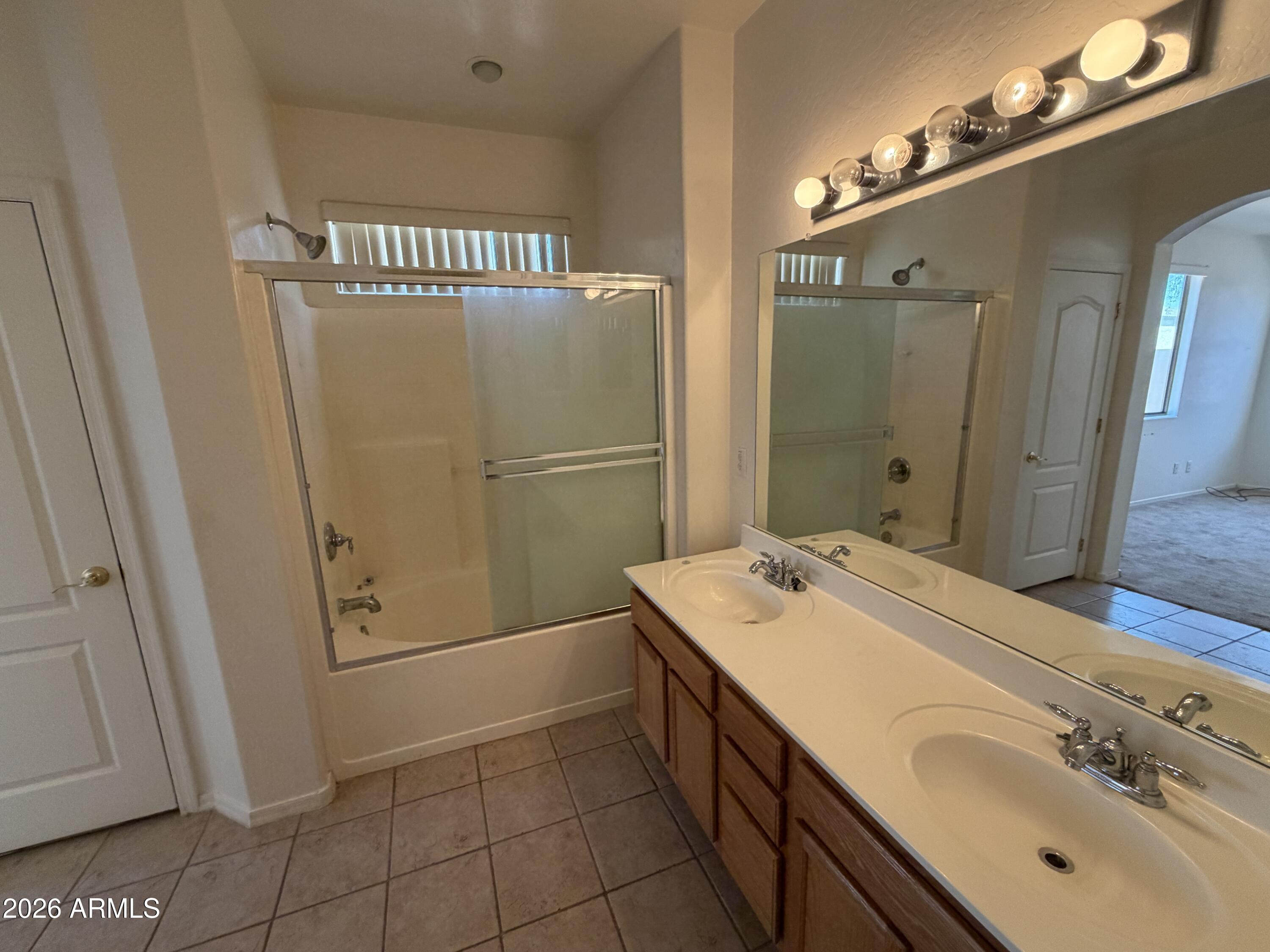 TRAILS AT AMBER RIDGE - Residential Lease