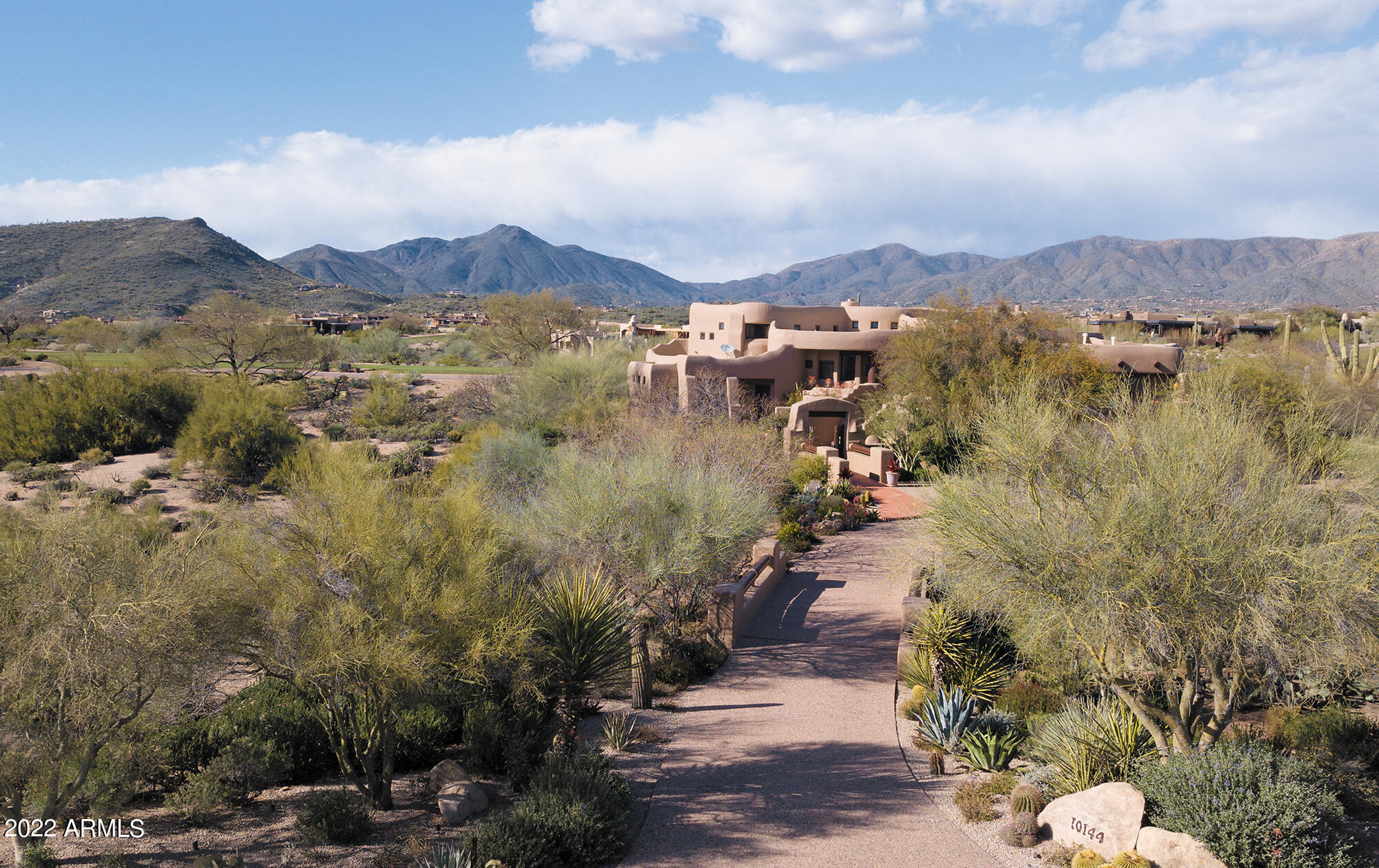 DESERT MOUNTAIN PHASE 1 UNIT 2 LOT 206-335 TR A - Residential