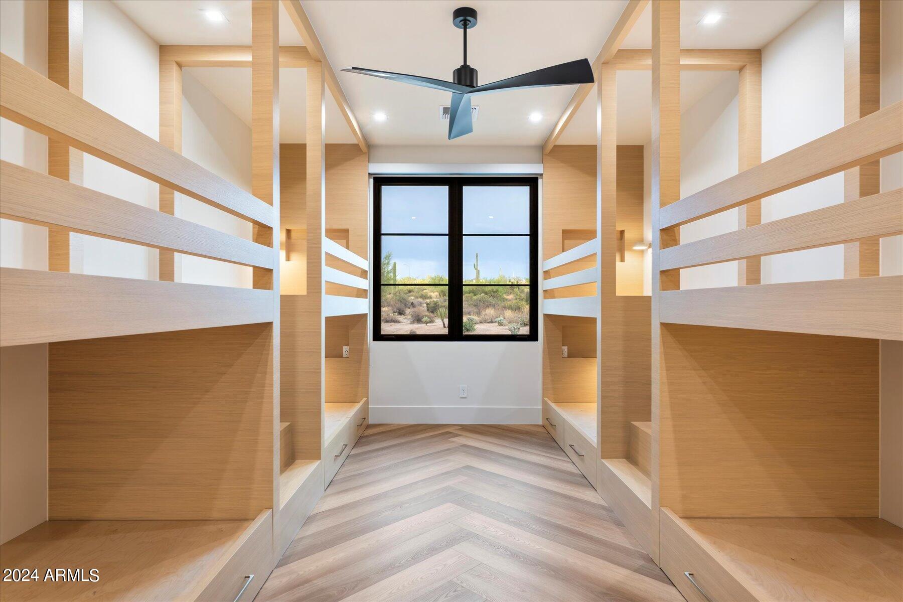 CASAS DE PASAS - Residential