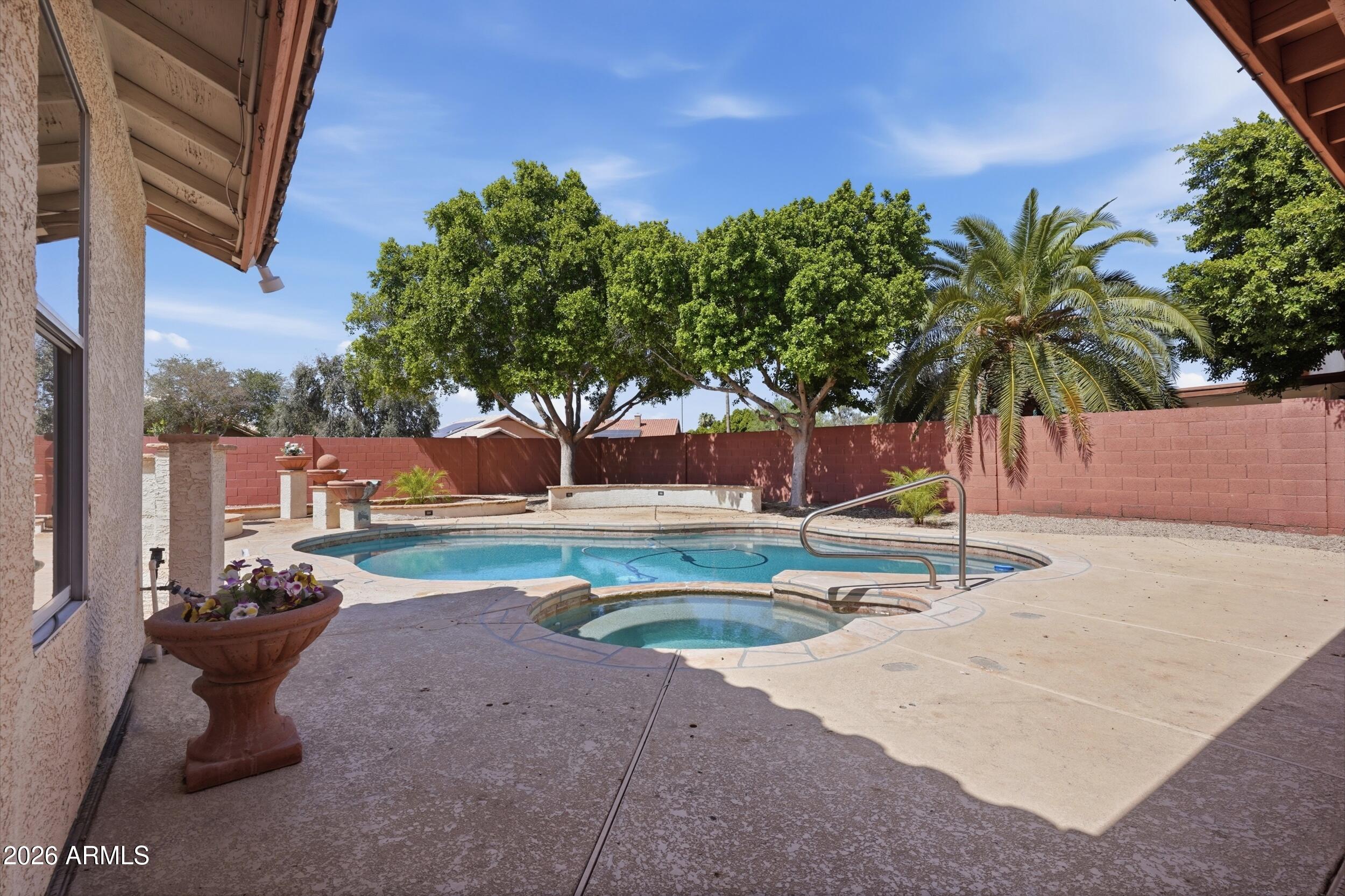 CONTINENTAL AT ARROWHEAD RANCH - Residential