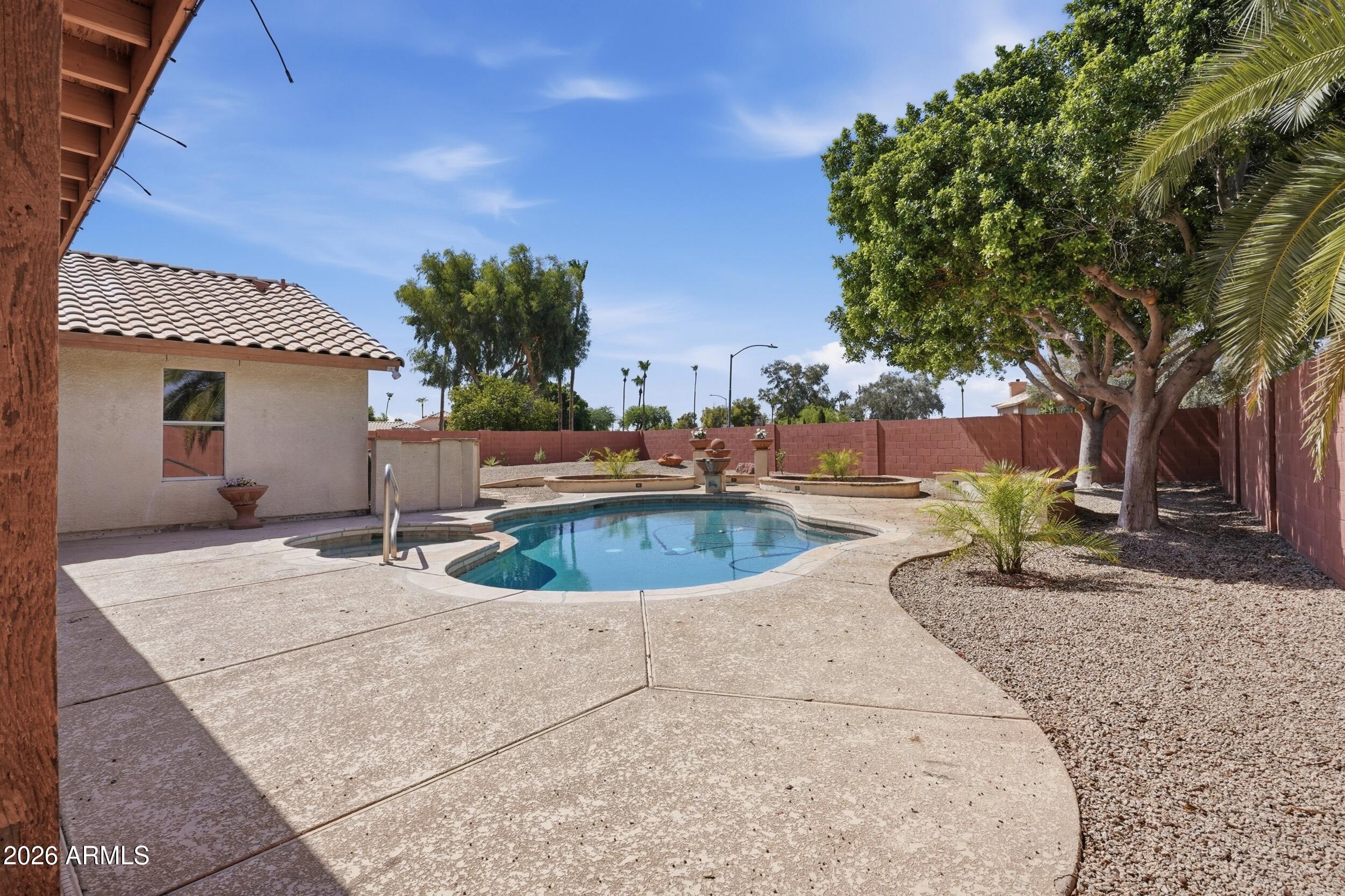 CONTINENTAL AT ARROWHEAD RANCH - Residential