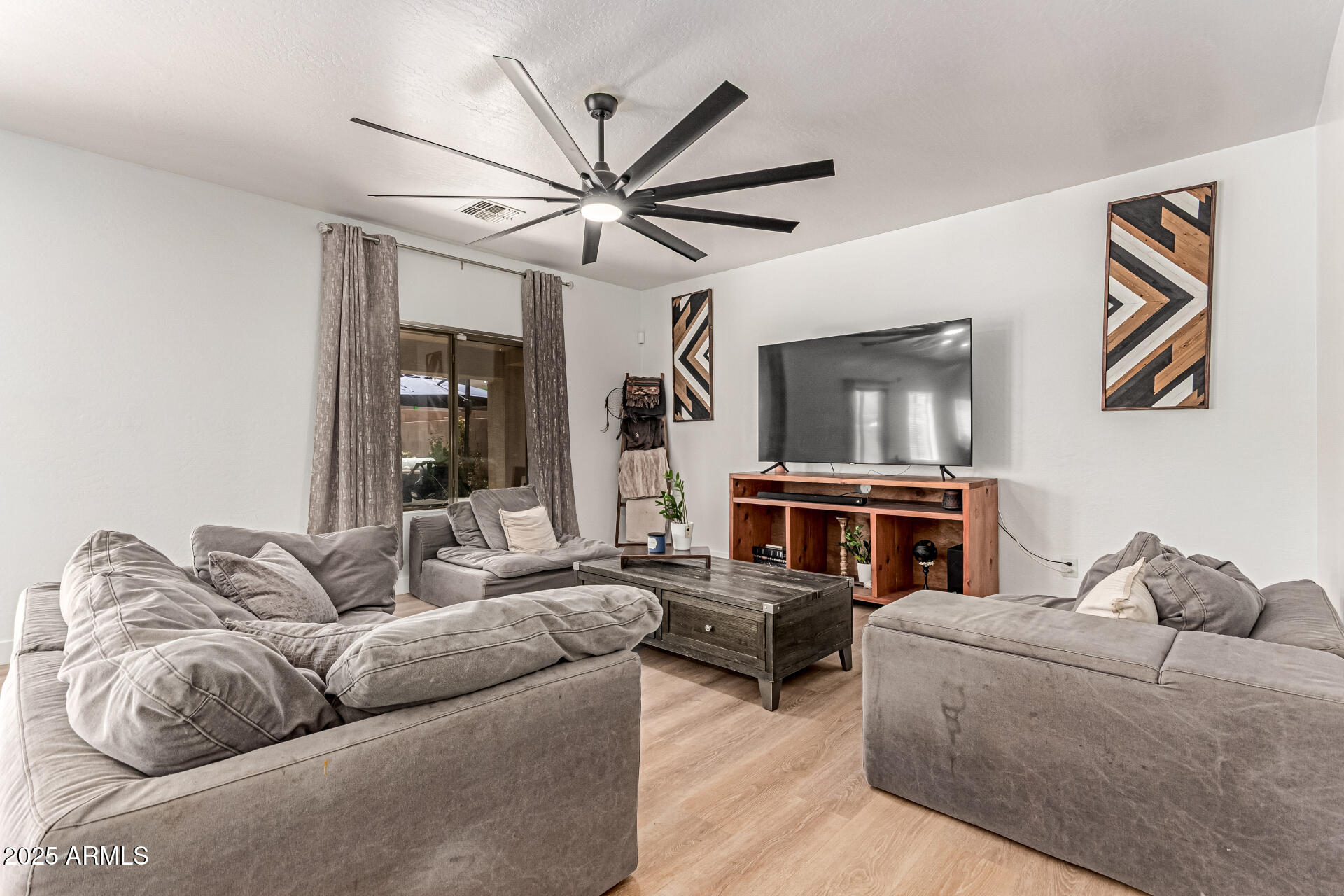 SENITA UNIT 1 - Residential