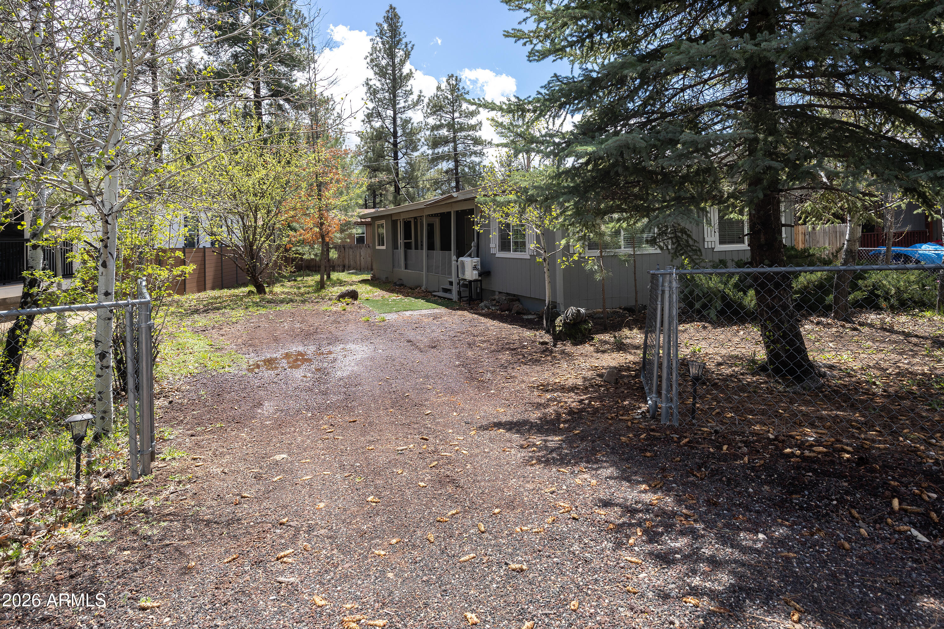 PINEWOOD 5 - Residential