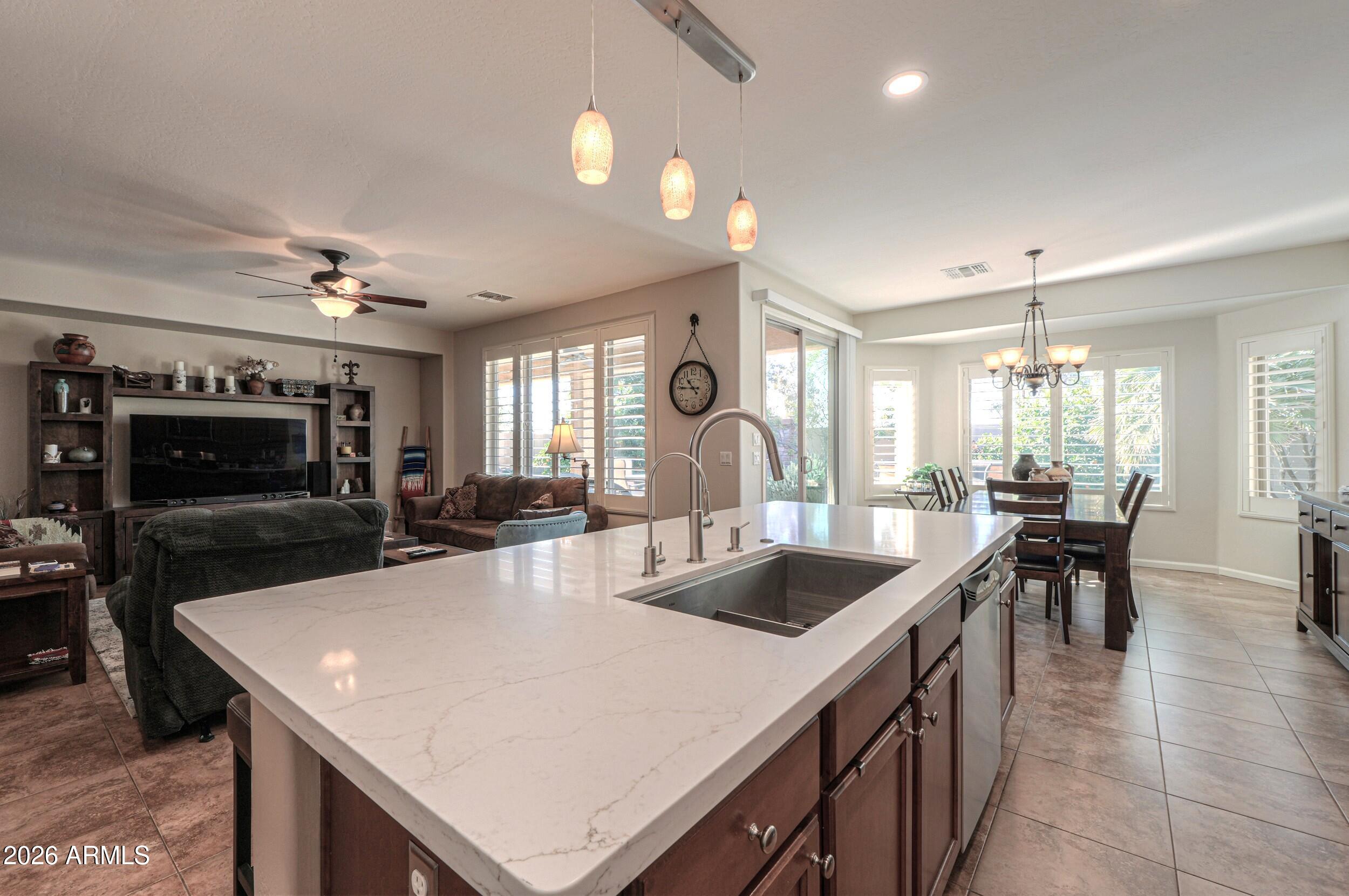 ROBSON RANCH - Residential