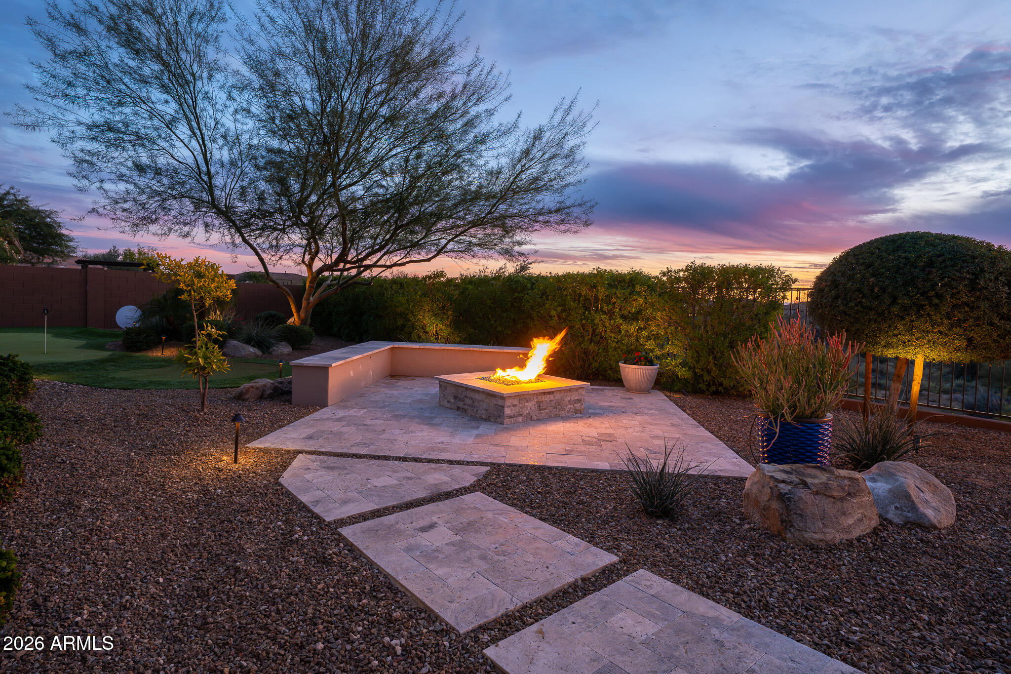 LONE MOUNTAIN - Residential