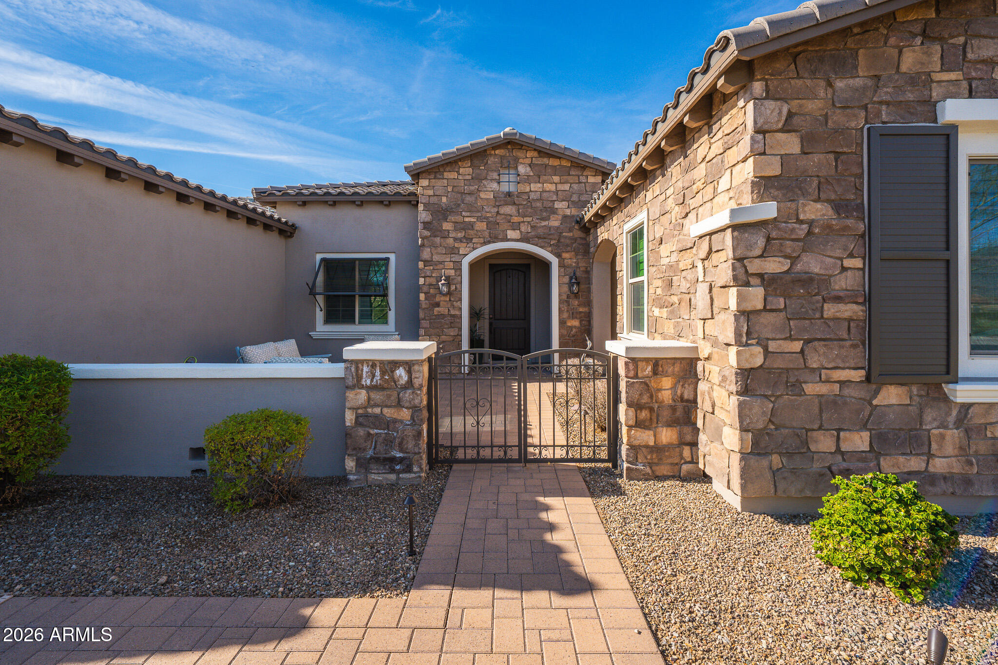 LONE MOUNTAIN - Residential