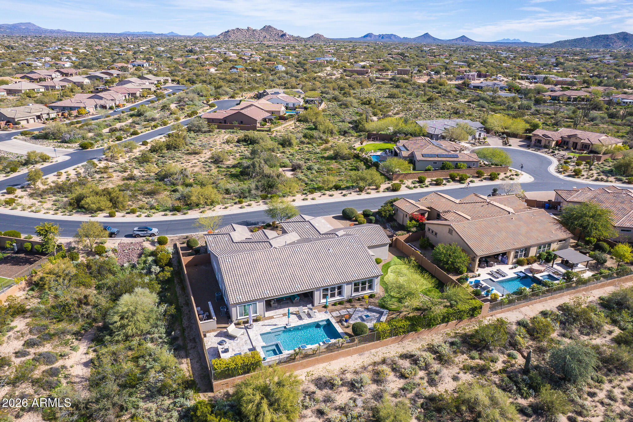 LONE MOUNTAIN - Residential