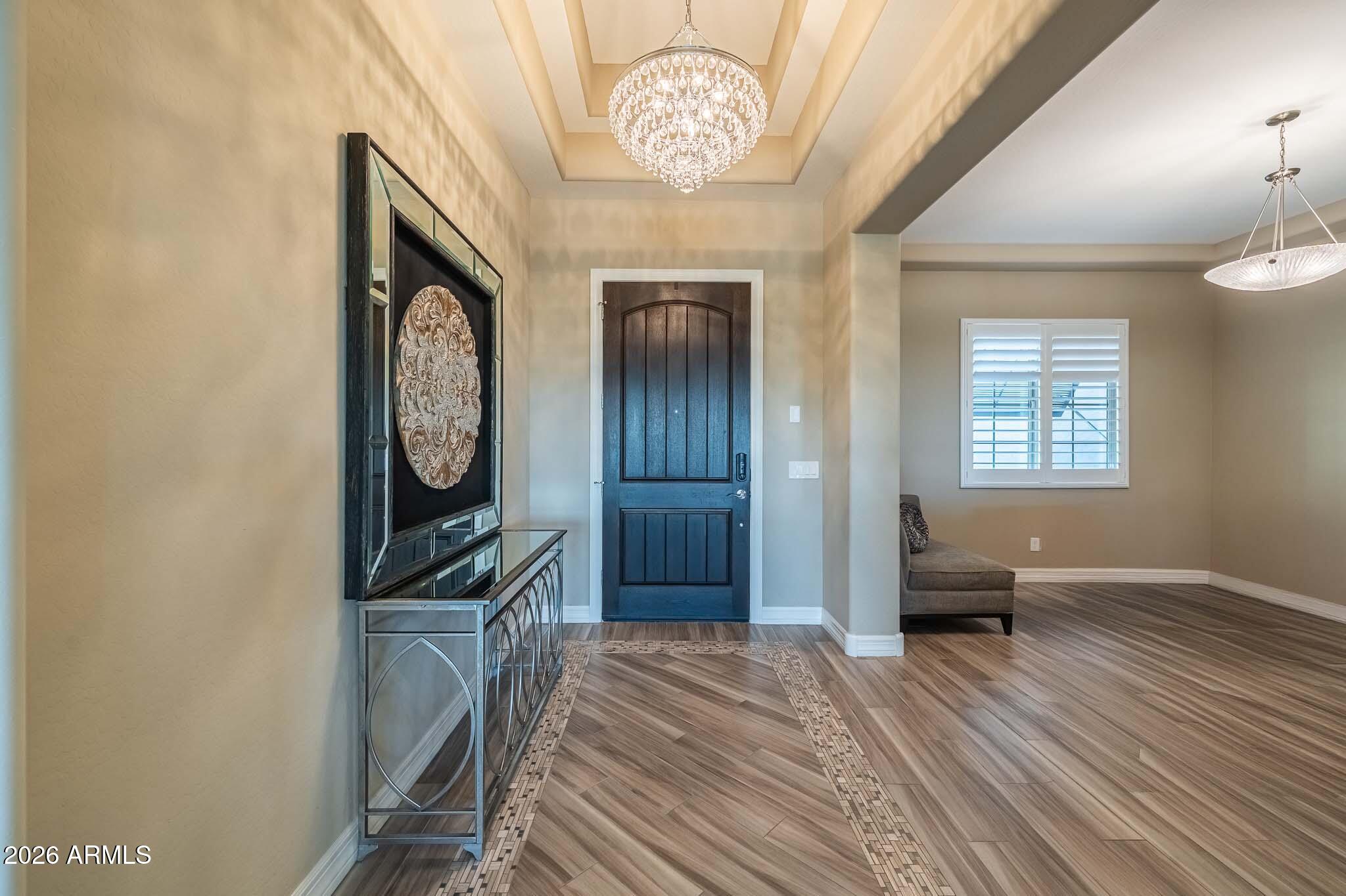 LONE MOUNTAIN - Residential