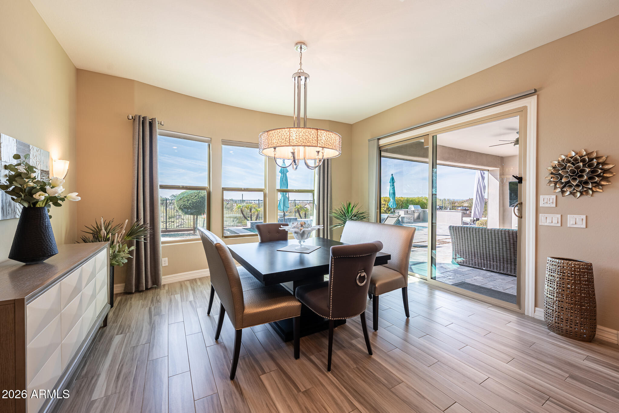 LONE MOUNTAIN - Residential