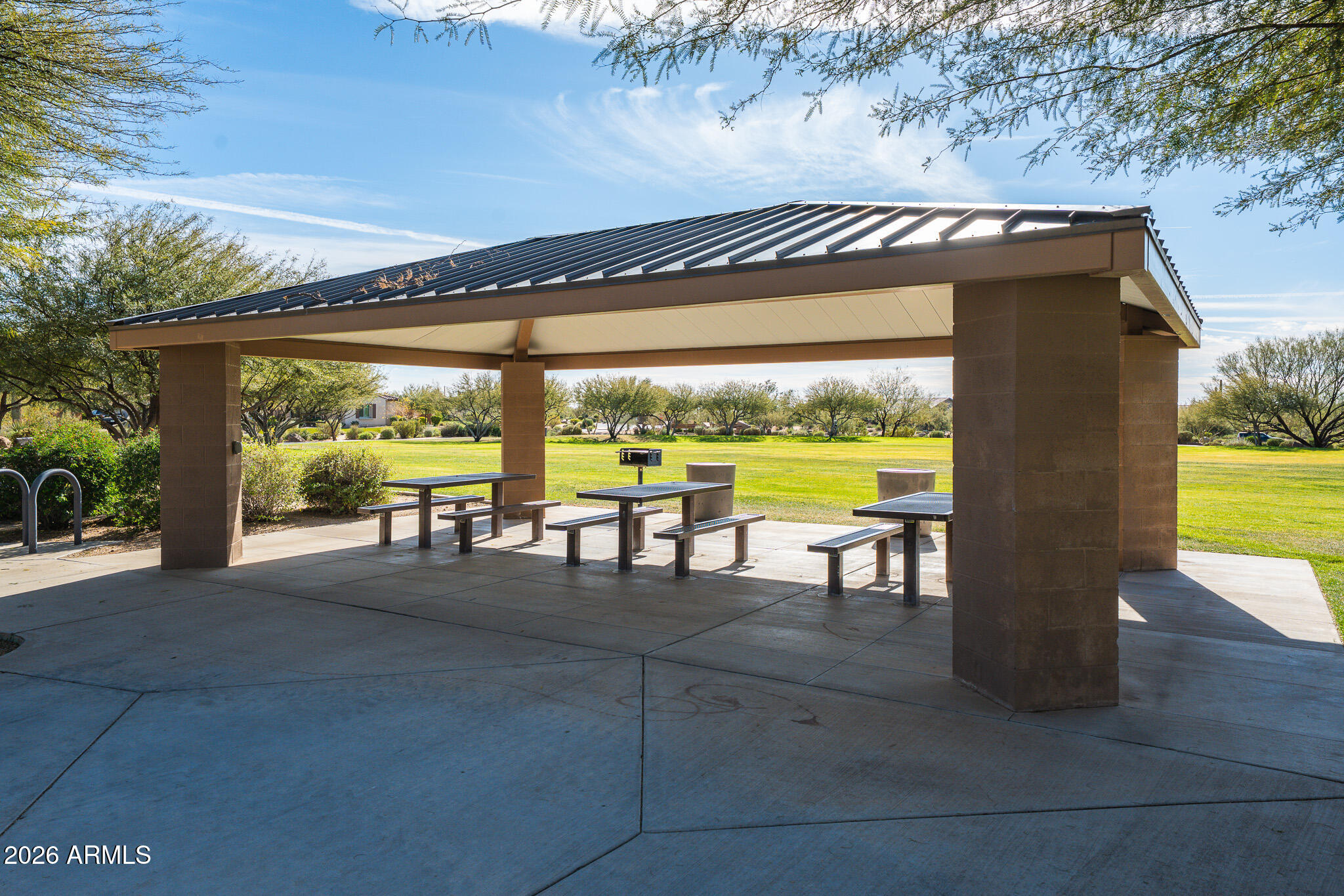 LONE MOUNTAIN - Residential