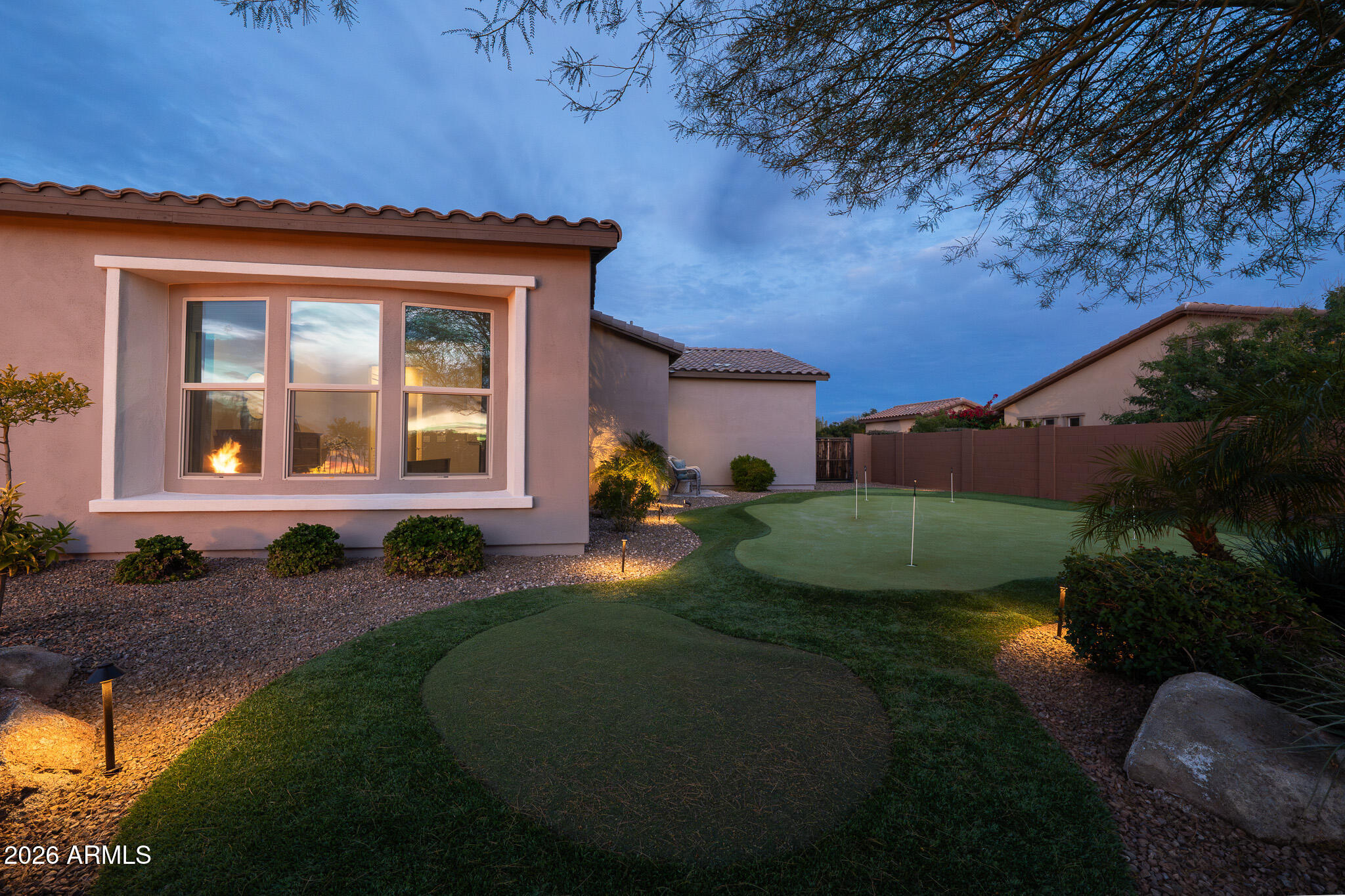 LONE MOUNTAIN - Residential