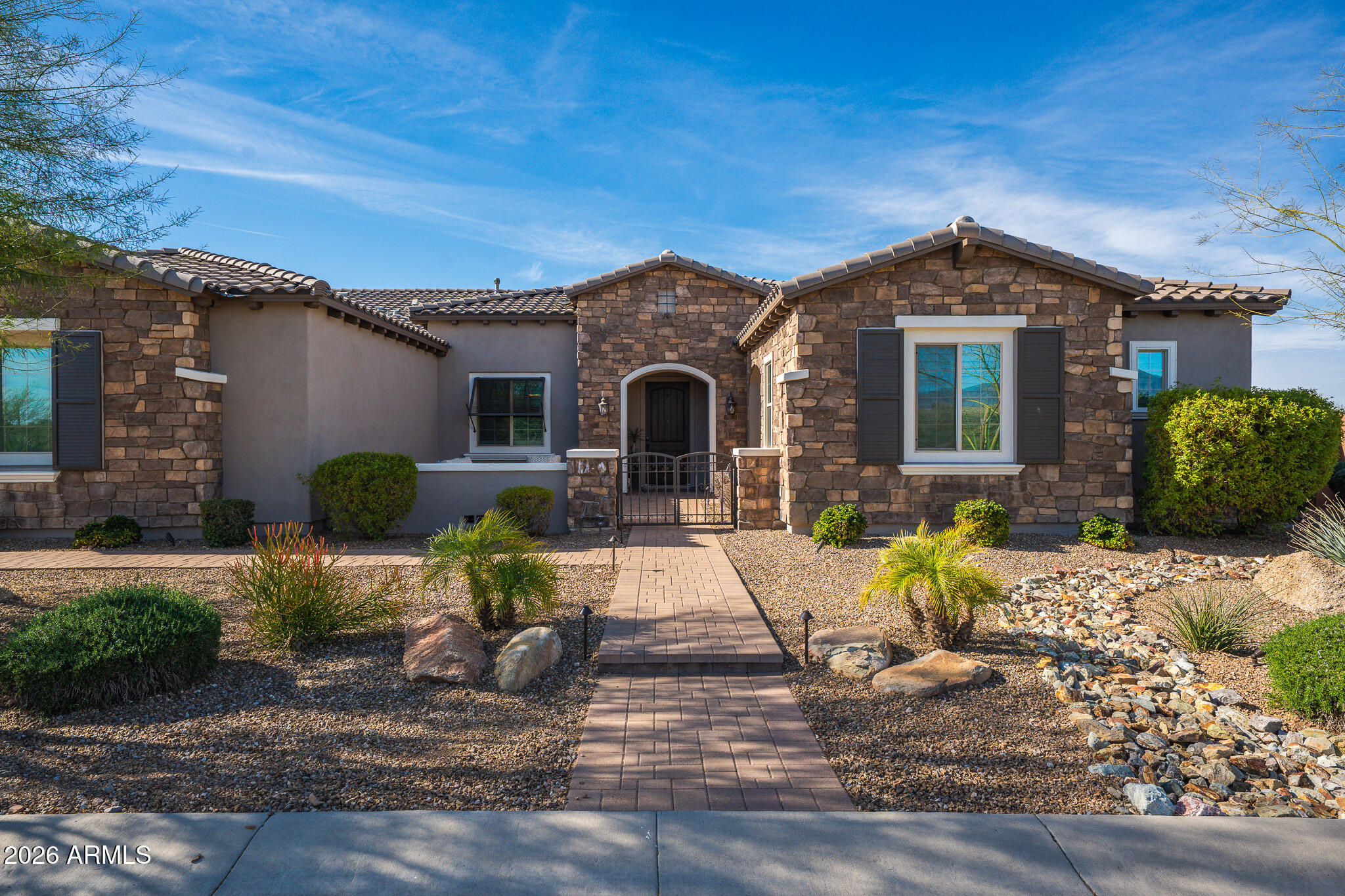 LONE MOUNTAIN - Residential
