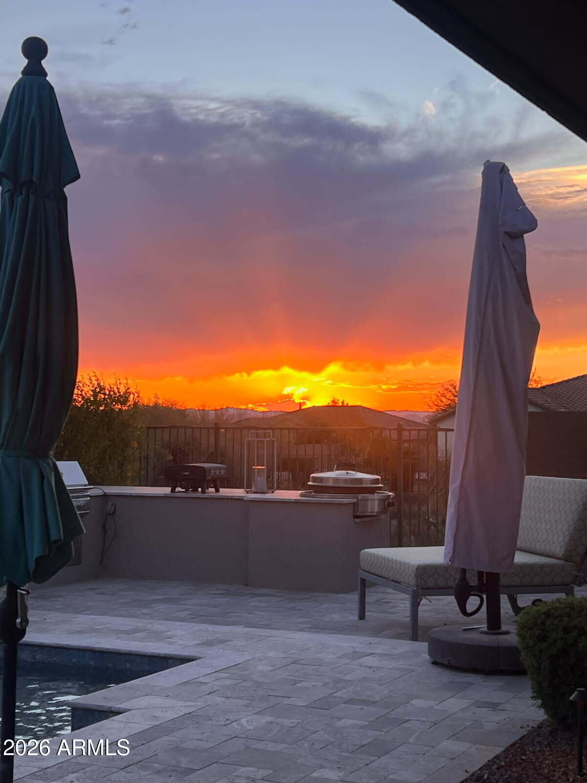 LONE MOUNTAIN - Residential