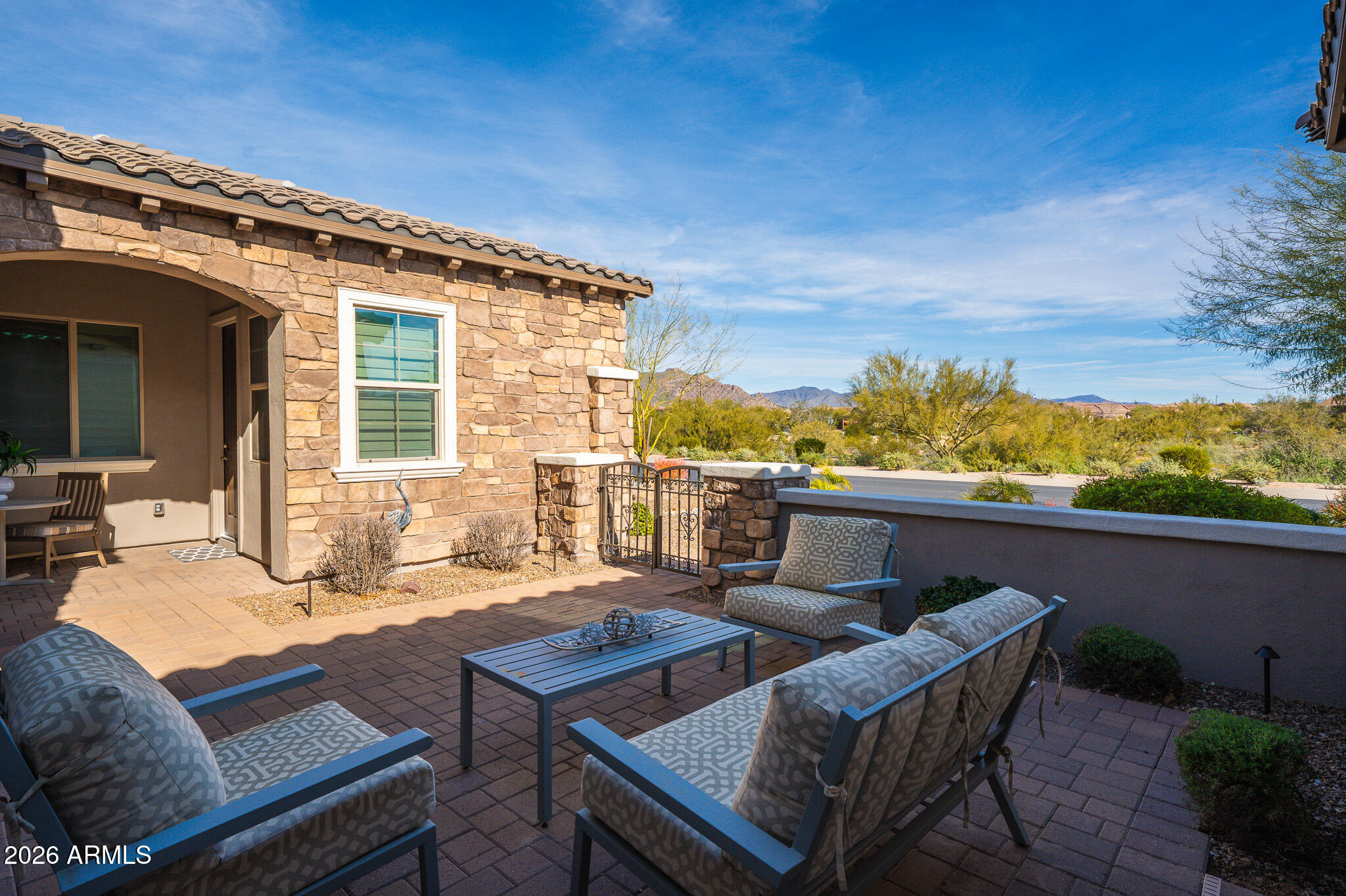 LONE MOUNTAIN - Residential