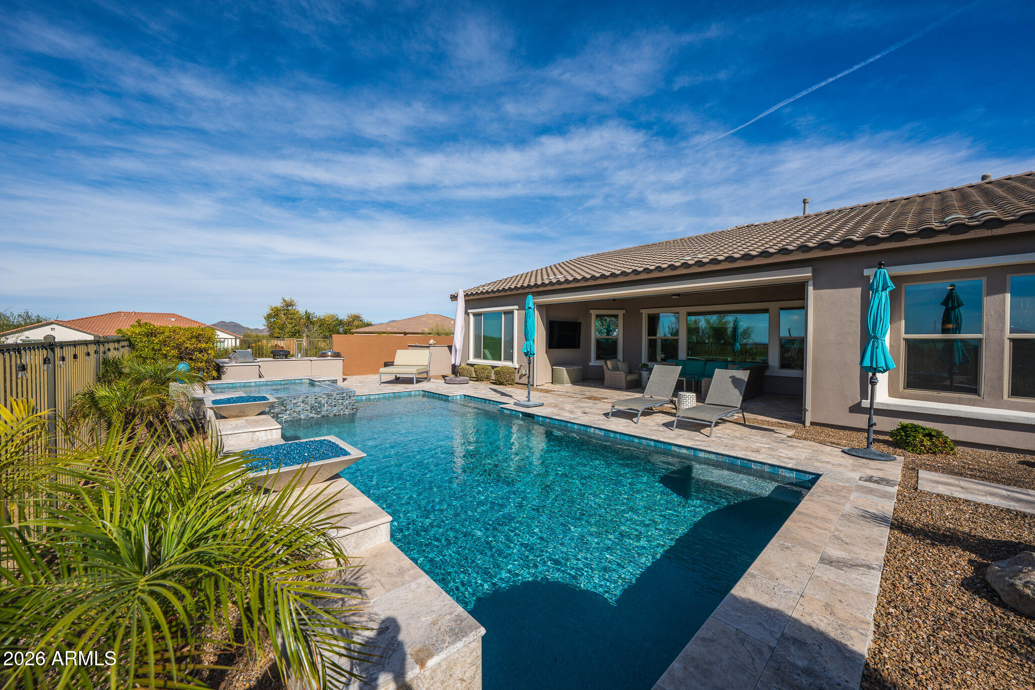 LONE MOUNTAIN - Residential