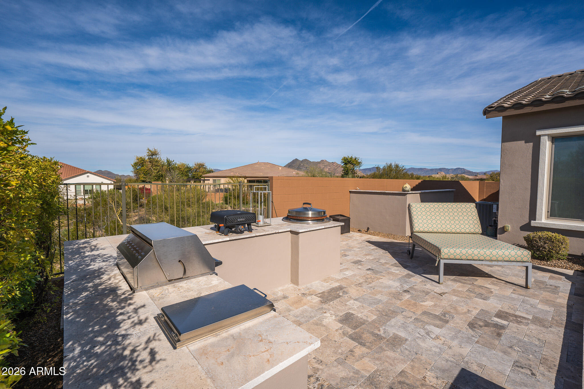 LONE MOUNTAIN - Residential