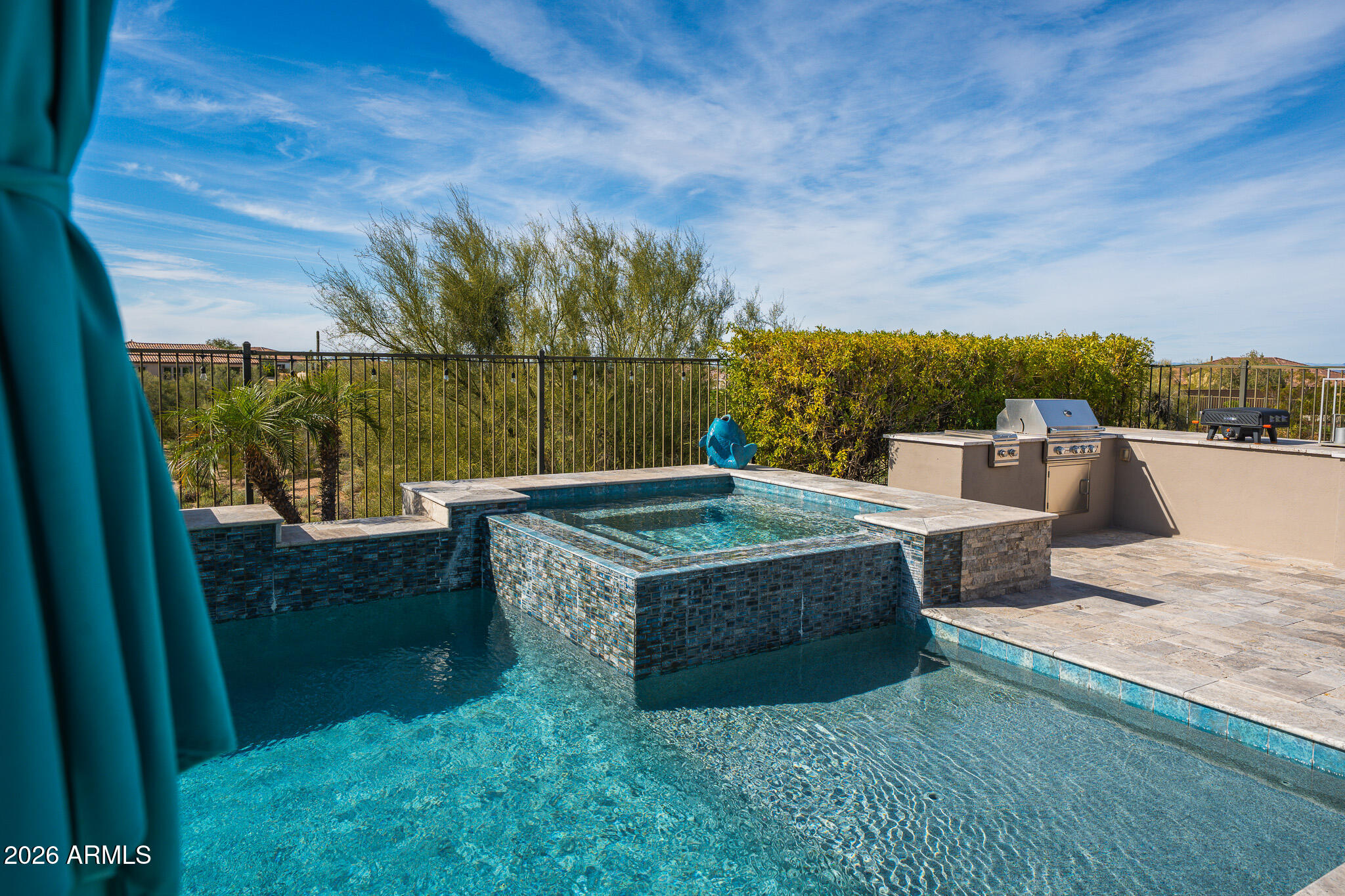 LONE MOUNTAIN - Residential