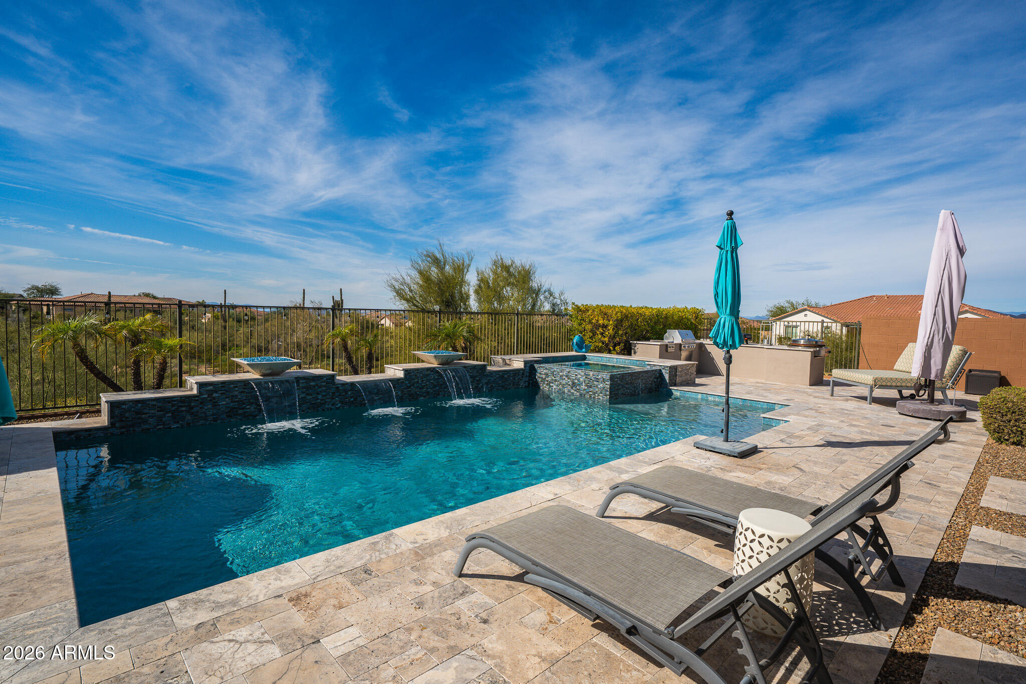 LONE MOUNTAIN - Residential