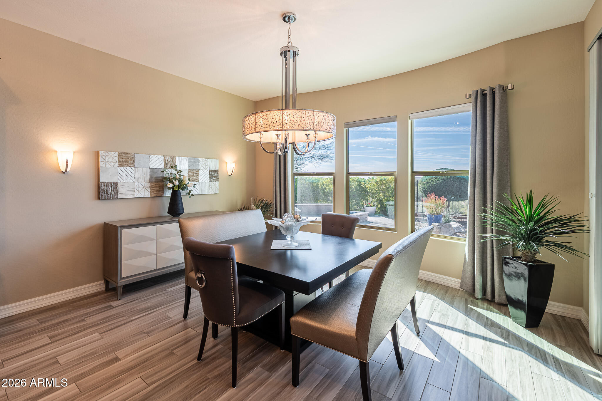LONE MOUNTAIN - Residential